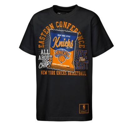 Mitchell & Ness Youth NBA New York Knicks All About the Chip Premium T-Shirt, Black, Large