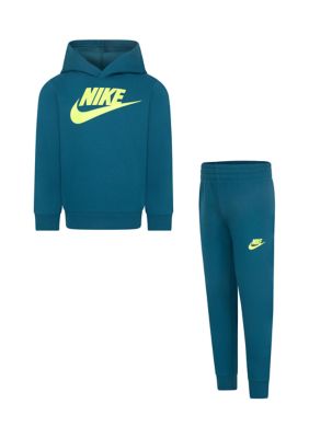 Nike® Boys Clothes & Outfits