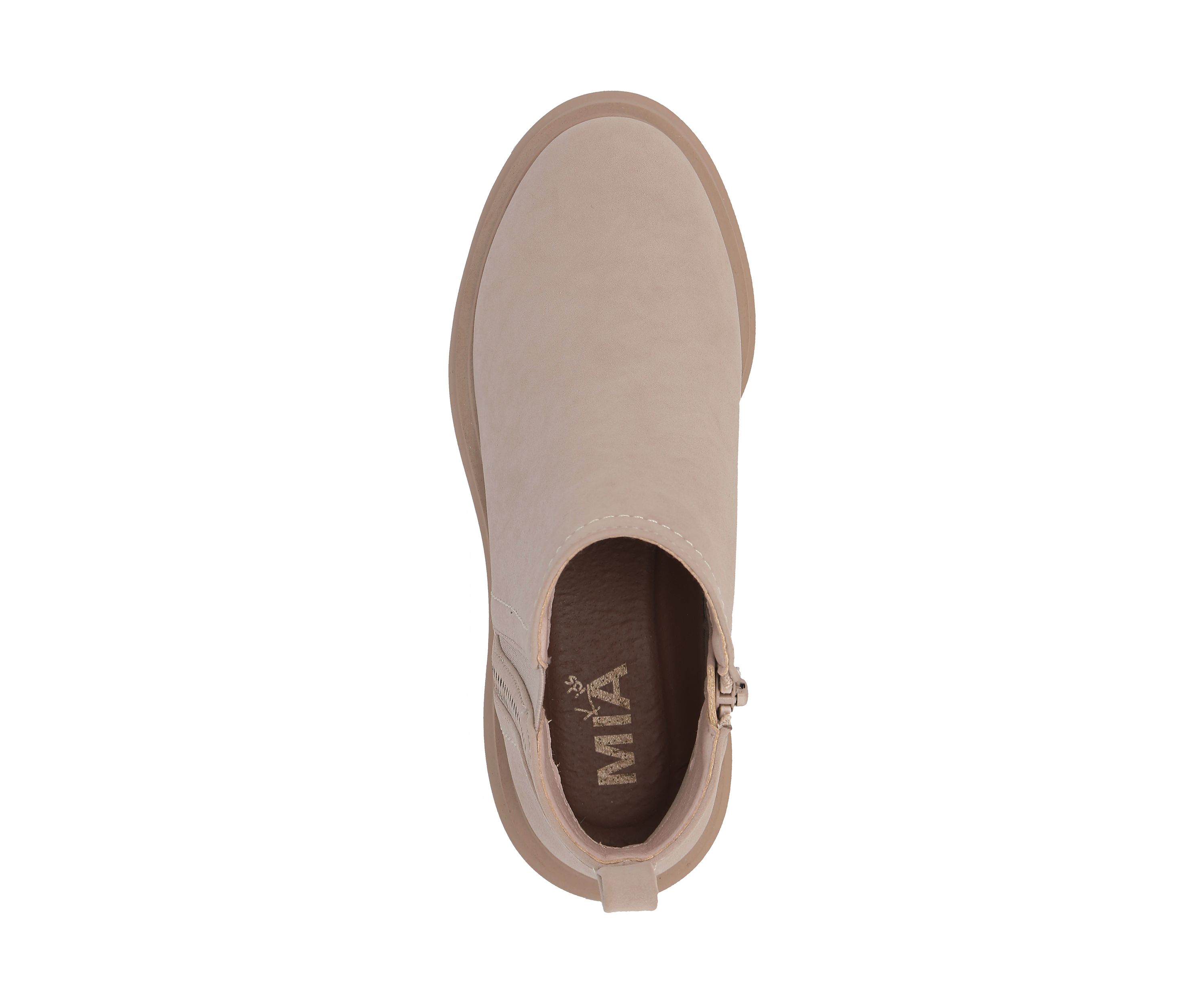Lug Suede Chelsea Boots