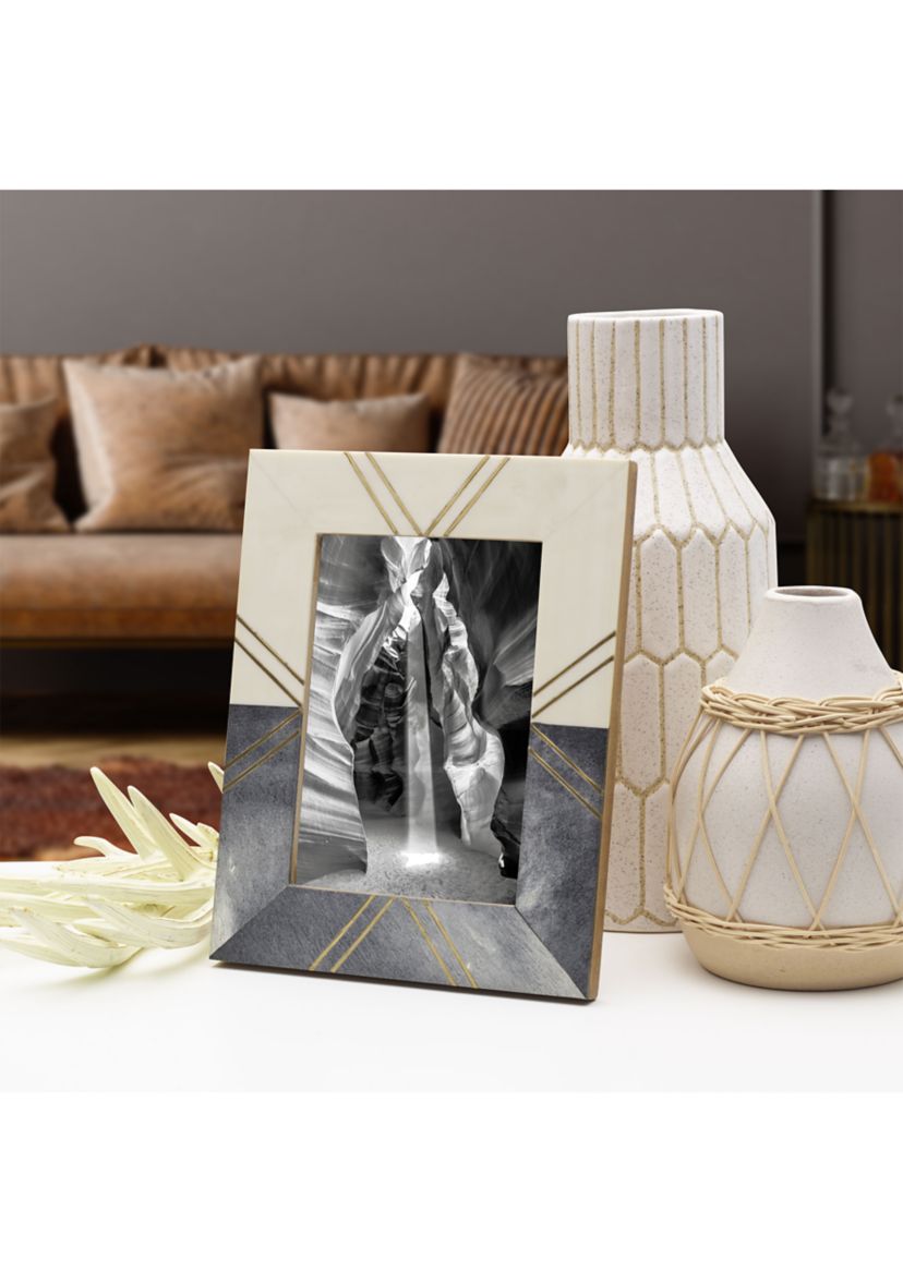 5" x 7" Gold and Black Frame