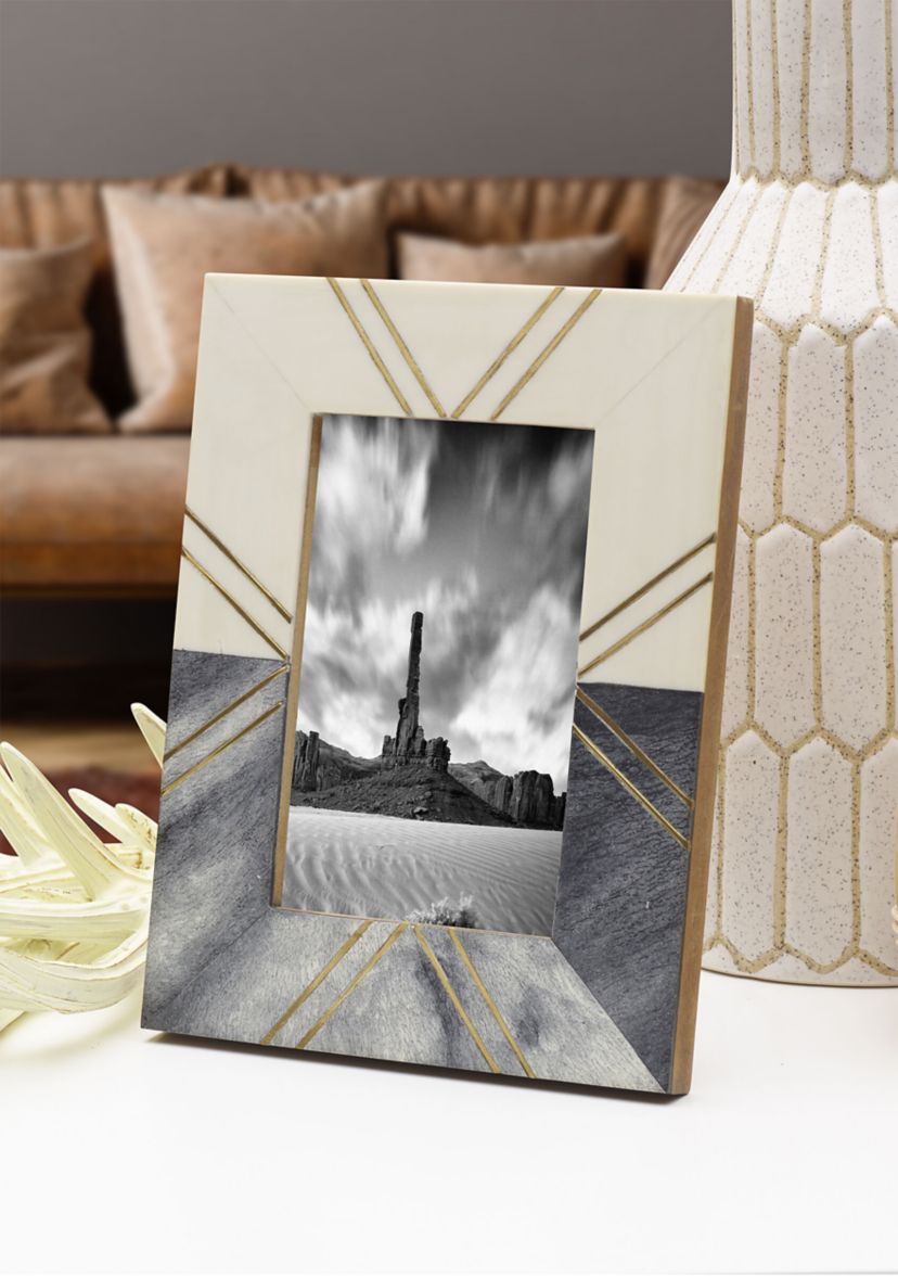 4" x 6" Gold and Black Frame