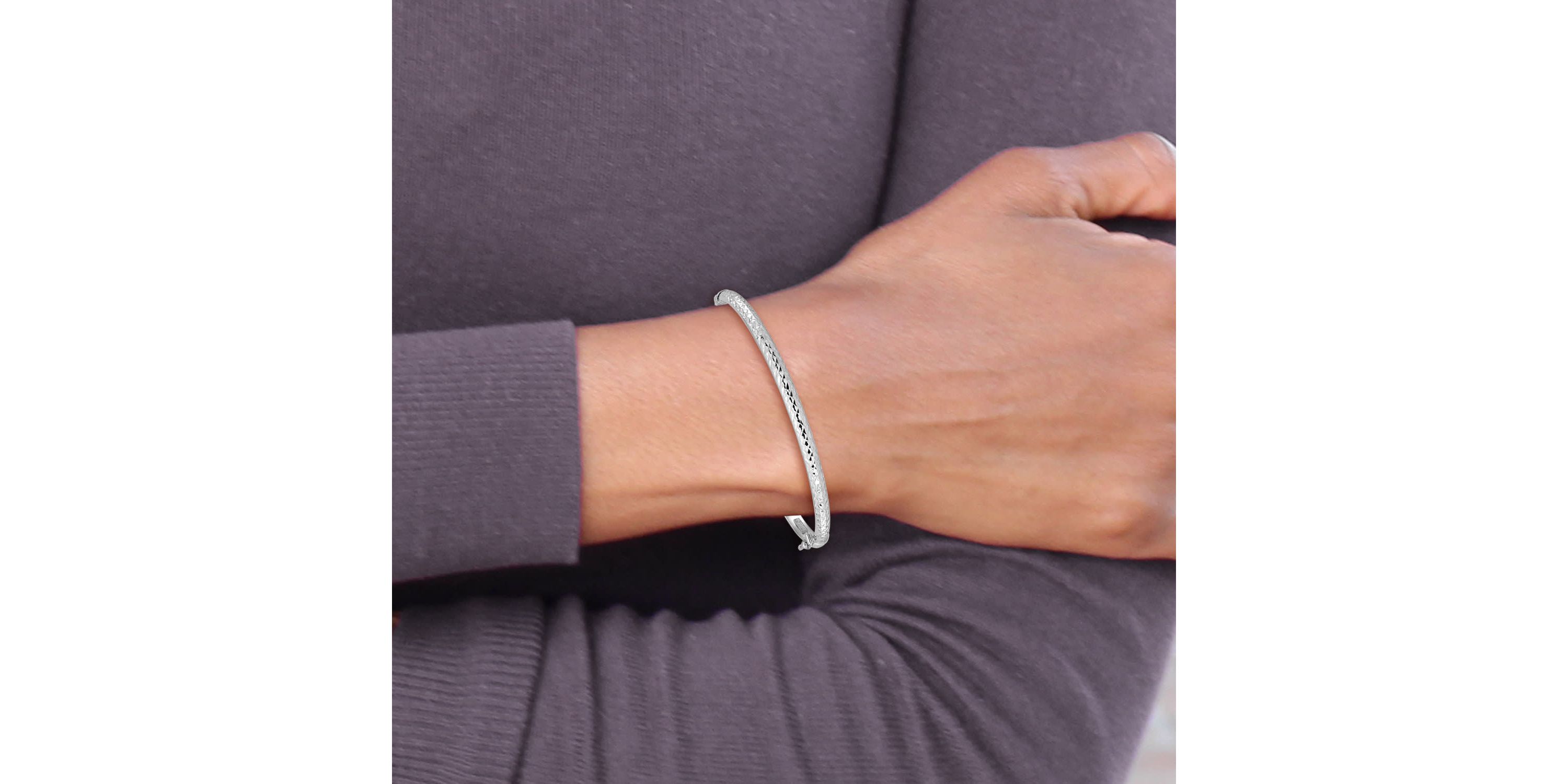 14K Diamond-cut 4mm Hinged Bangle