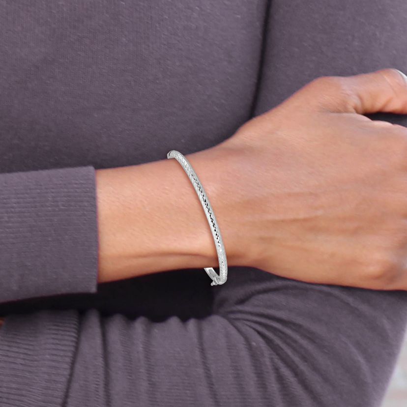 14K Diamond-cut 4mm Hinged Bangle