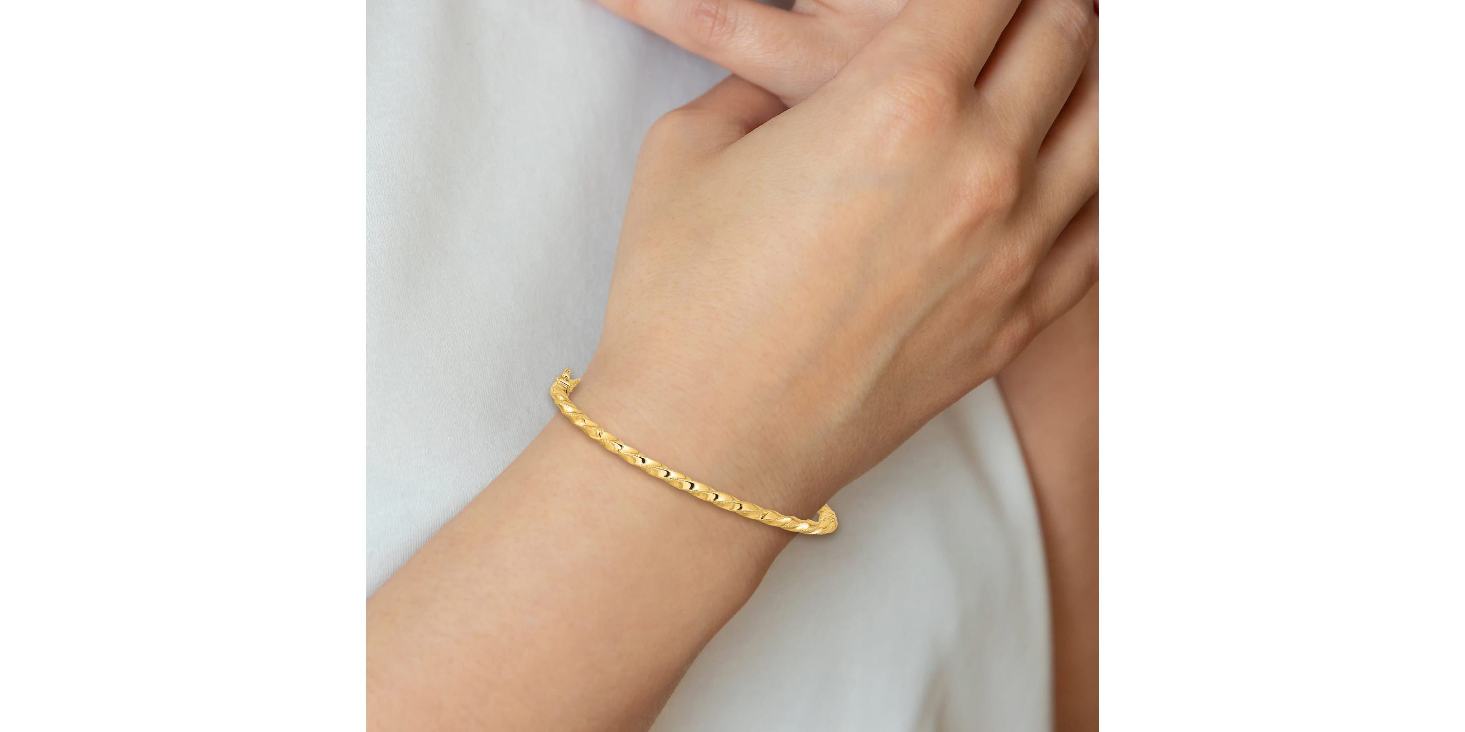 14K Twisted 3.2mm Hinged Bangle