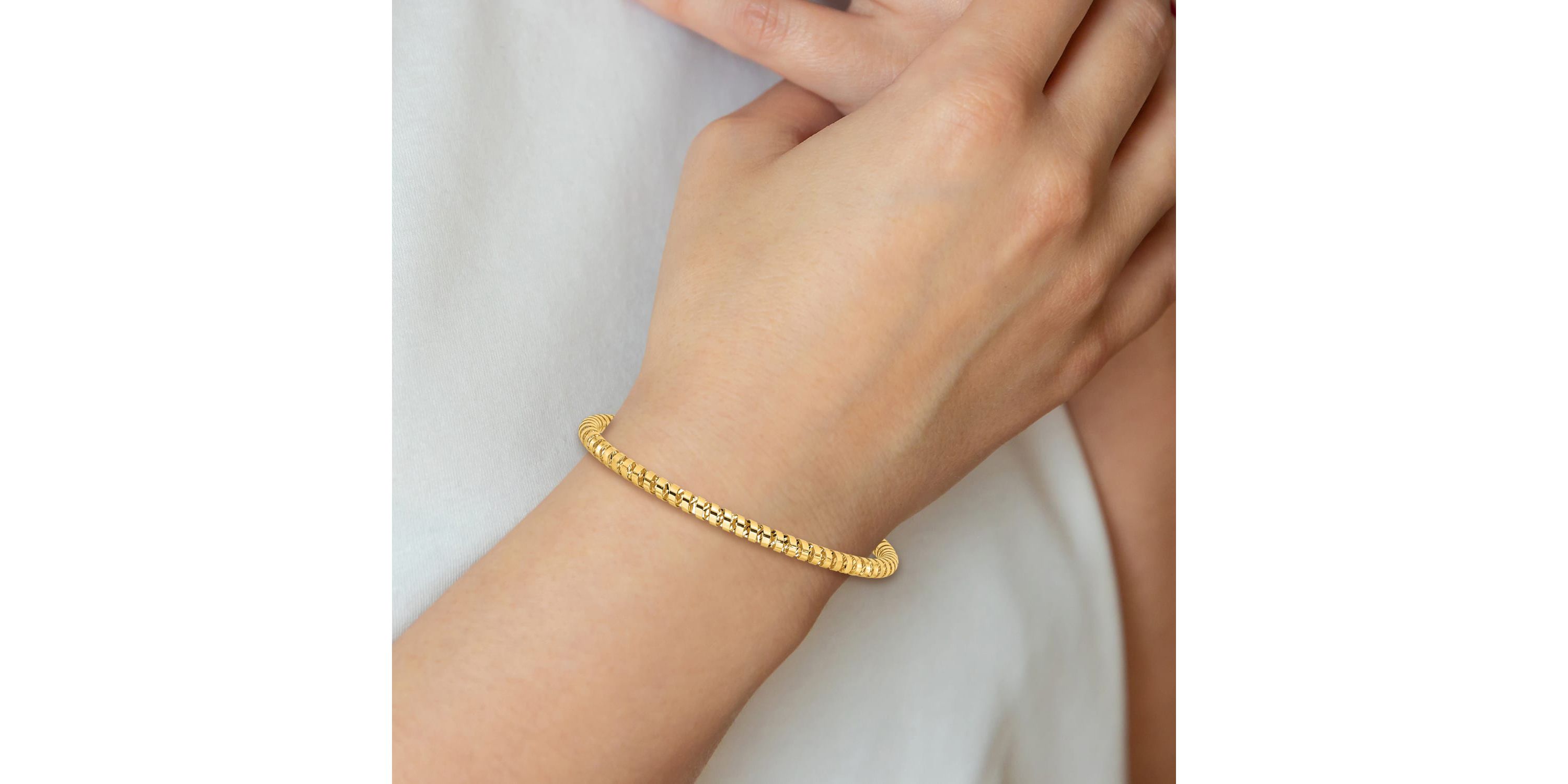 14K Yellow Gold Polished and Diamond-cut Fancy Spiral Bangle
