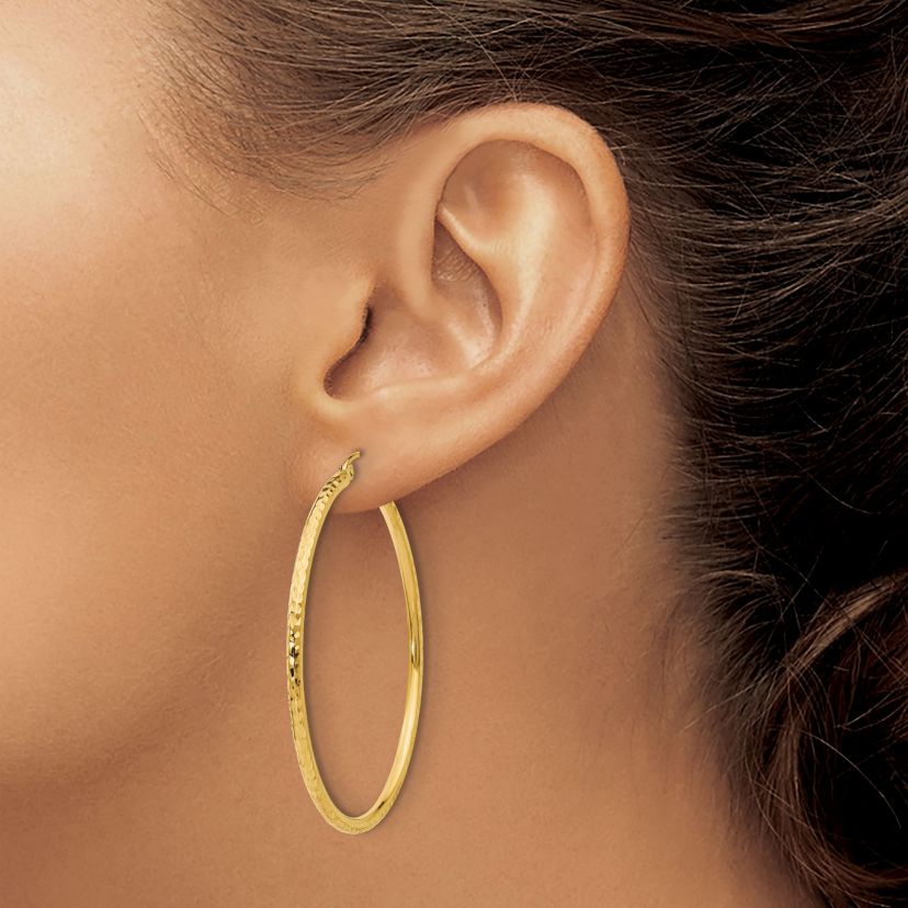 14K Yellow Gold Diamond-cut 2mm Round Tube Hoop Earrings