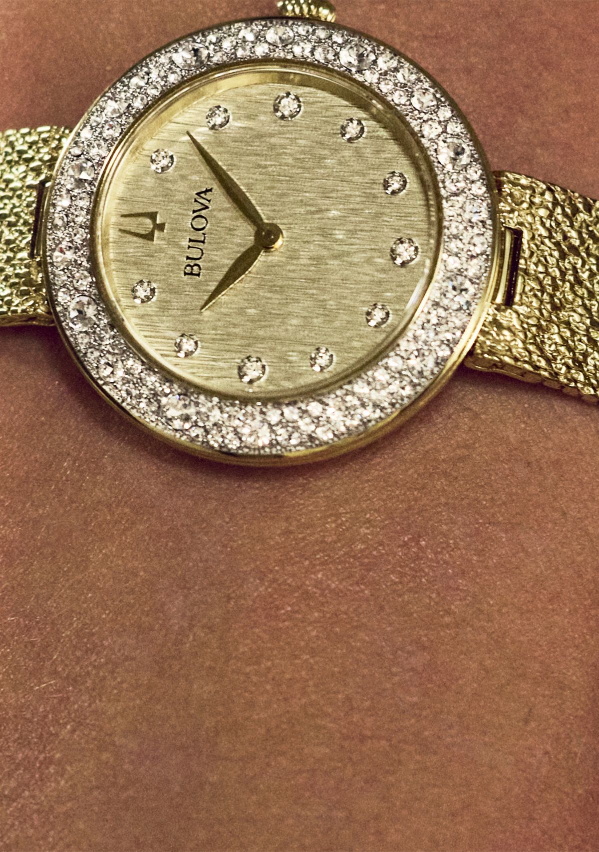 Womens Dress Classic Champagne Gold Tone Stainless Steel Bracelet Watch 