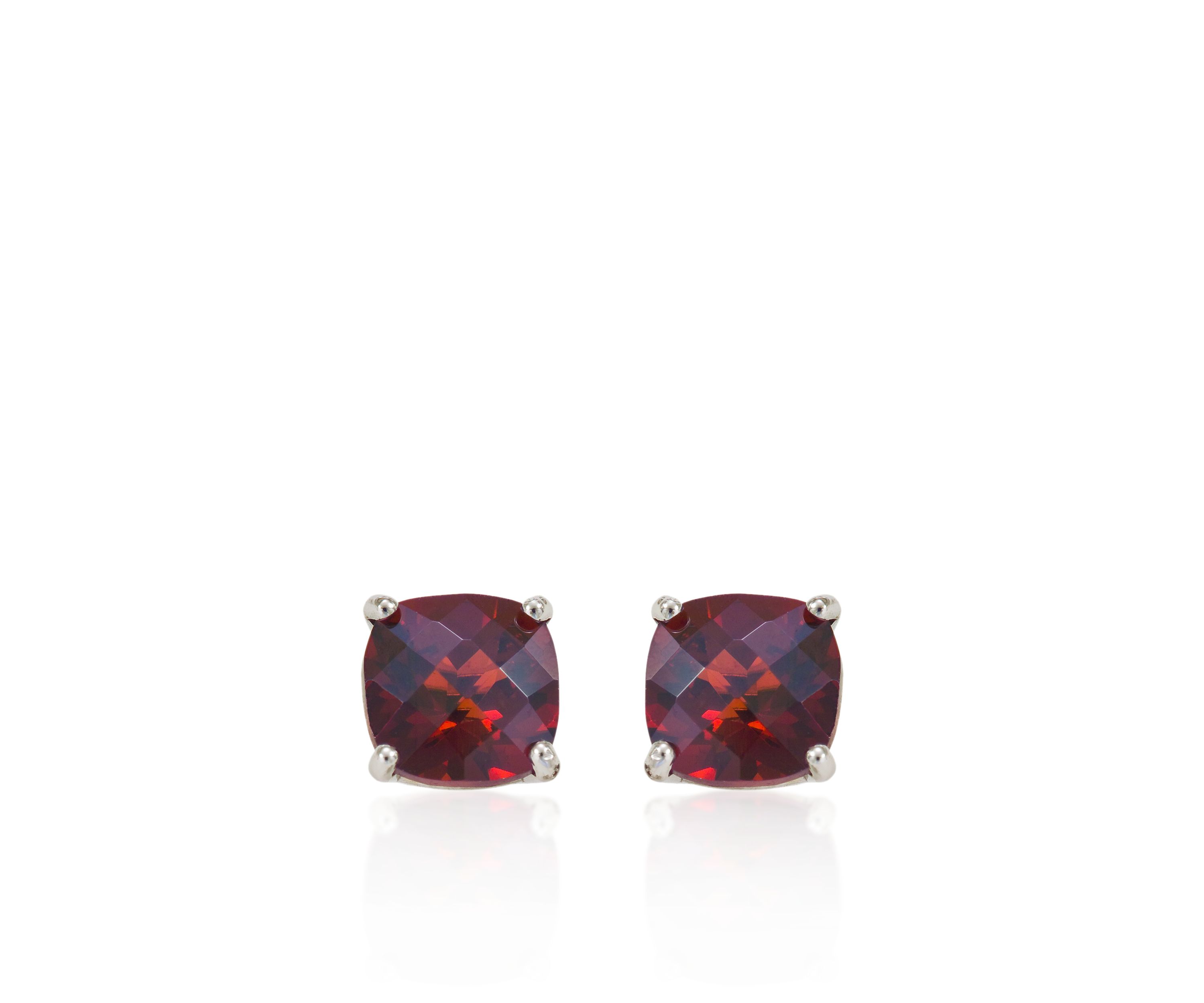 14k White Gold 6mm Garnet Stud Earrings
