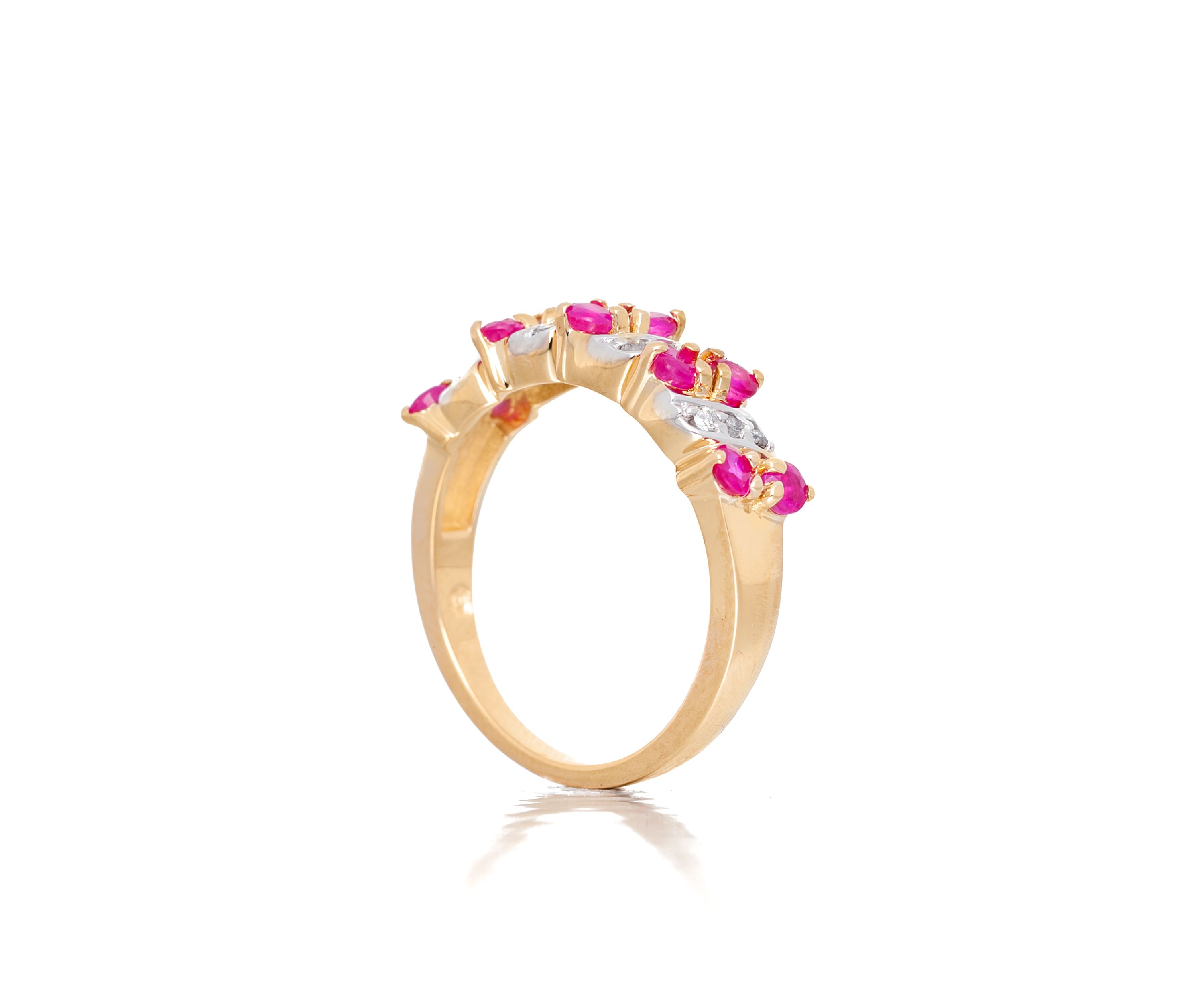 Round Ruby and Diamonds Ring Set in 14K Yellow Gold