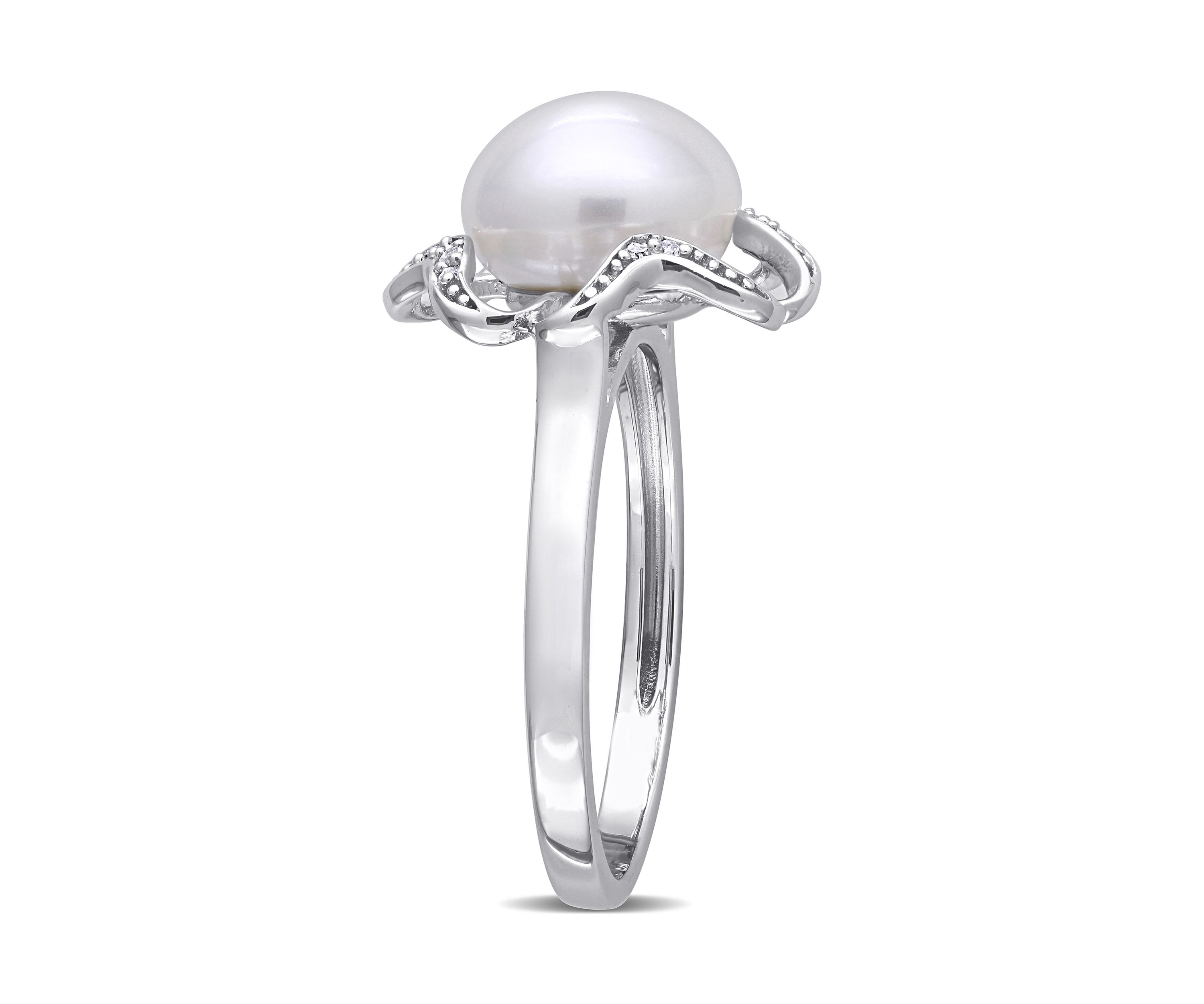 9.5 Millimeter Freshwater Cultured Pearl and 1/10 ct. t.w. Diamond-Accent Floral Cocktail Ring in Sterling Silver