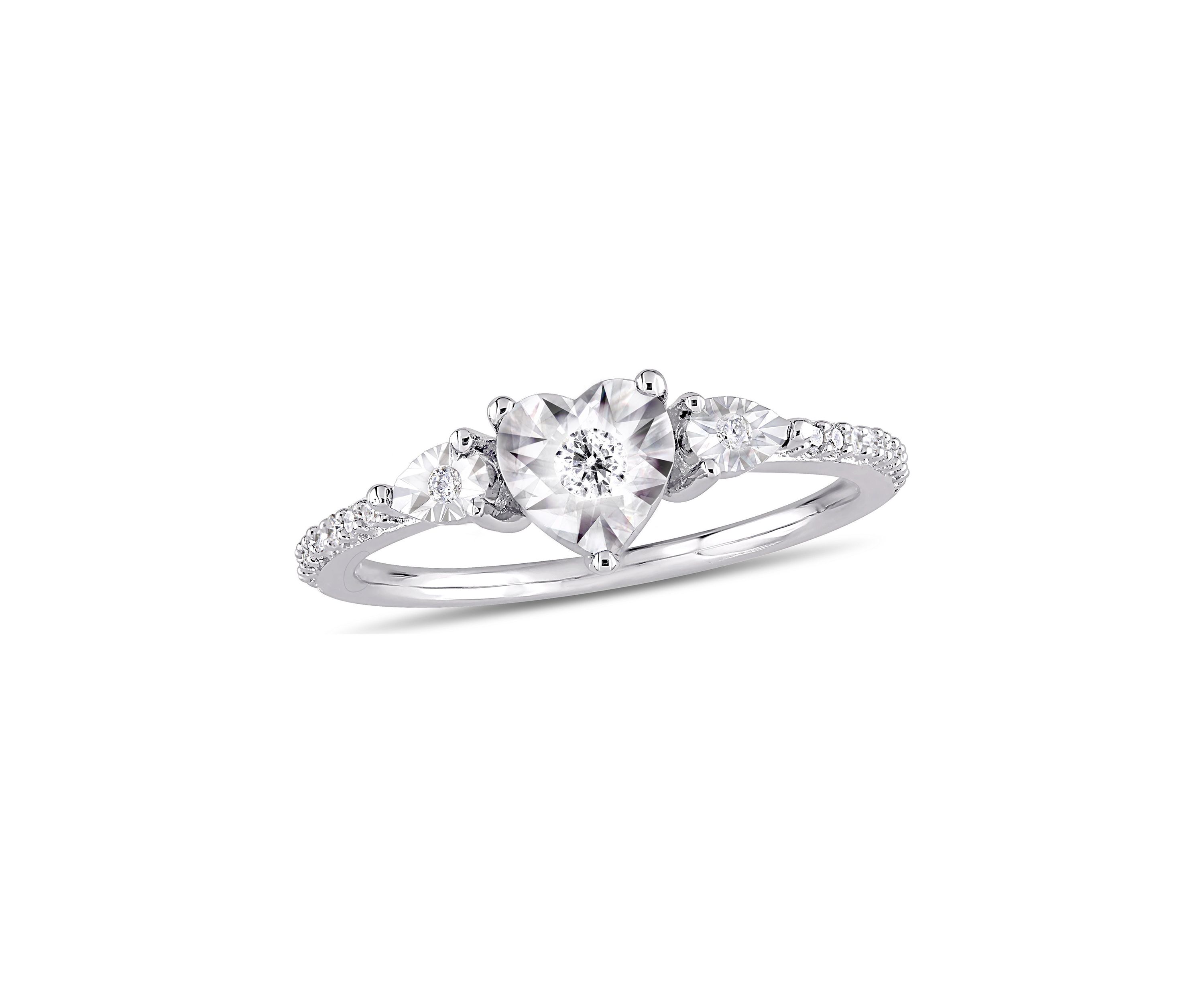 1/7 CT TW Diamond Heart Ring in Sterling Silver