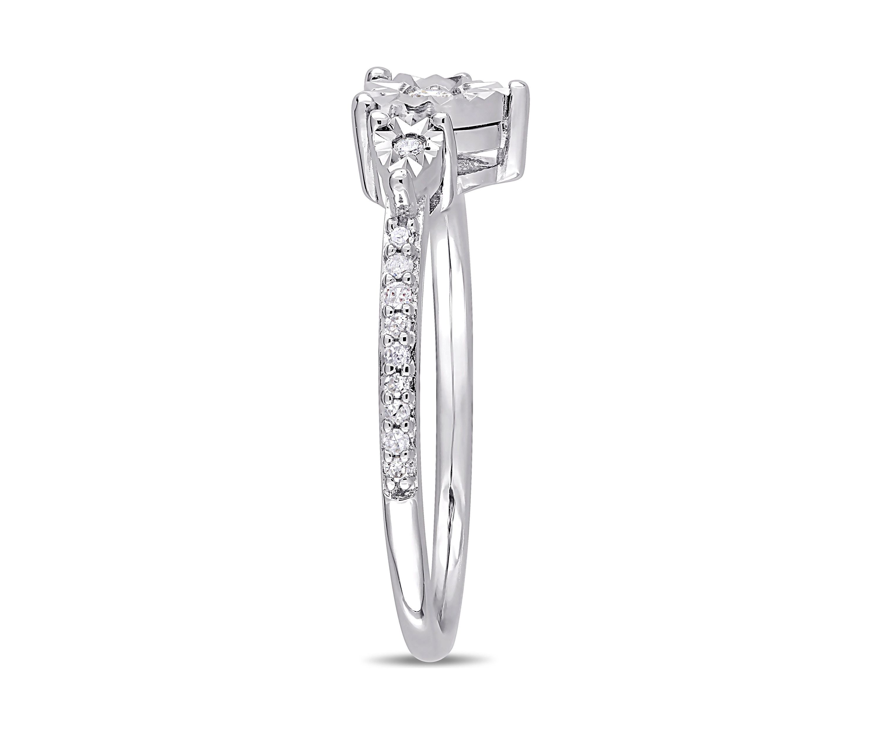 1/7 CT TW Diamond Heart Ring in Sterling Silver