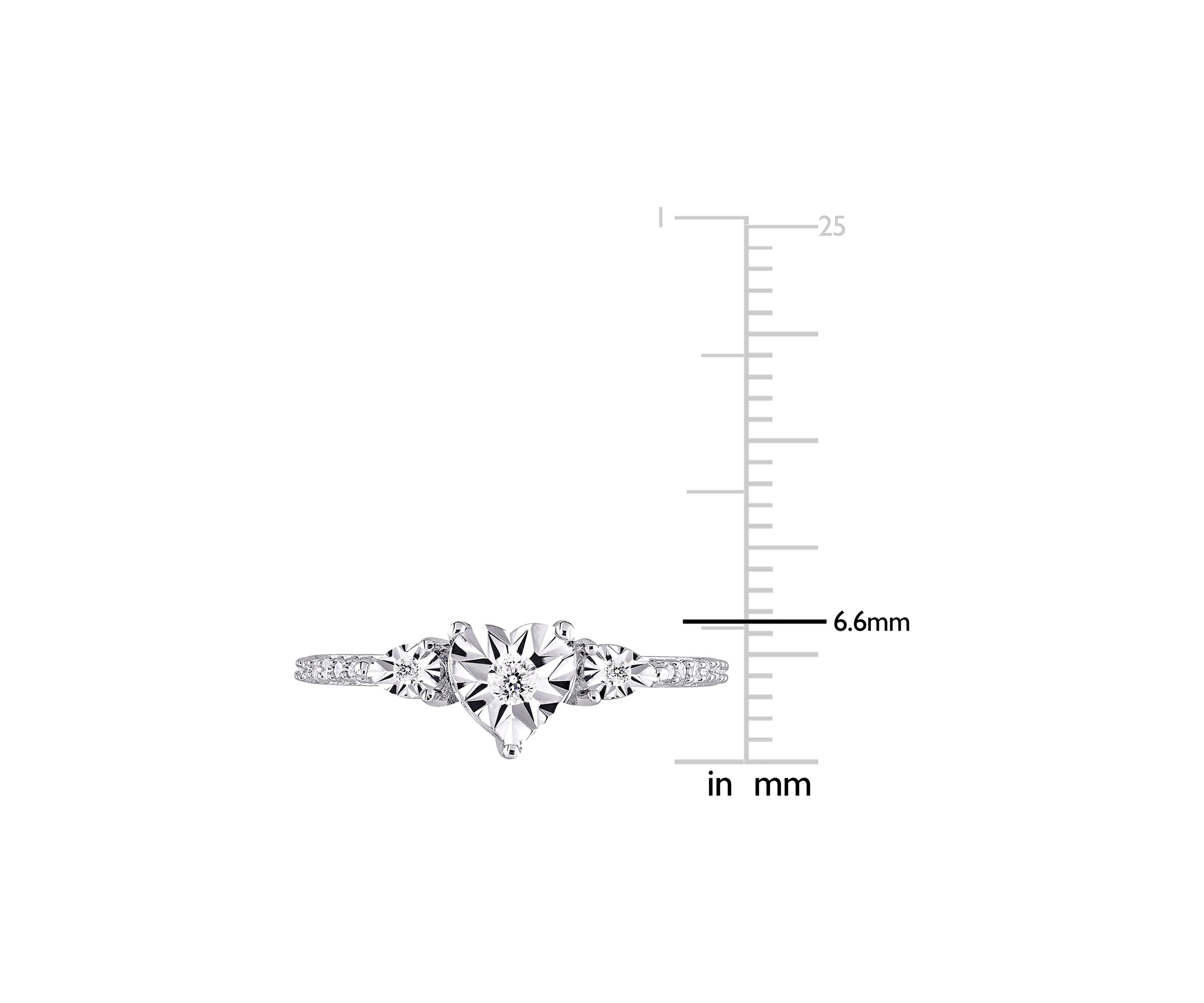 1/7 CT TW Diamond Heart Ring in Sterling Silver