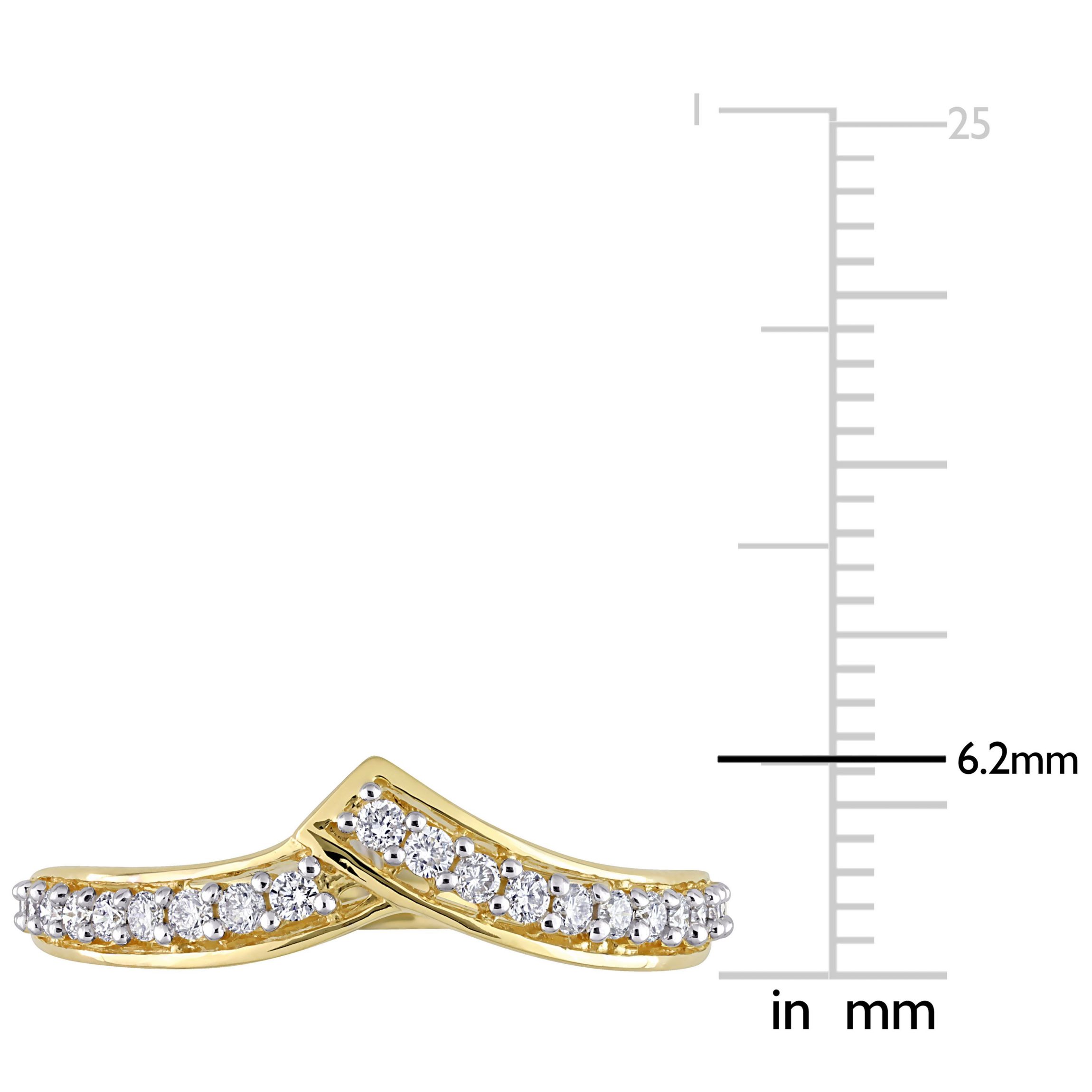 1/3 ct. t.w. Diamond Chevron Design Ring in 10K Yellow Gold