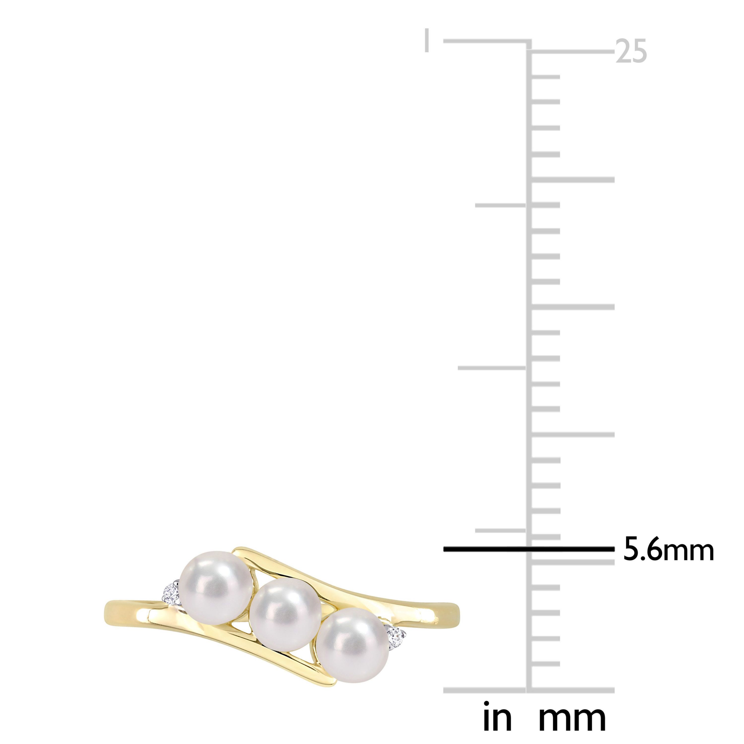 3.5-4MM White Freshwater Cultured Pearl and 1/10 ct. t.w. Diamond Ring in 10K Yellow Gold