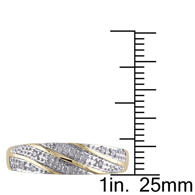 1/10 ct. t.w. Diamond Mens Wedding Ring in 10K Yellow Gold