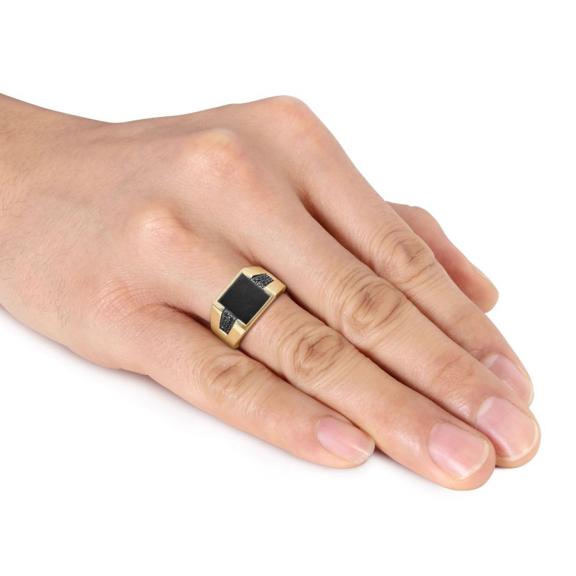 1/6 ct. t.w. Black Diamond and Black Onyx Mens Ring in 10K Yellow Gold