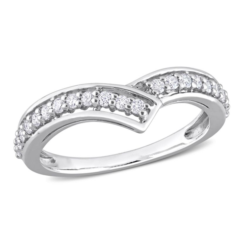 1/3 ct. t.w. Diamond Chevron Ring in Platinum