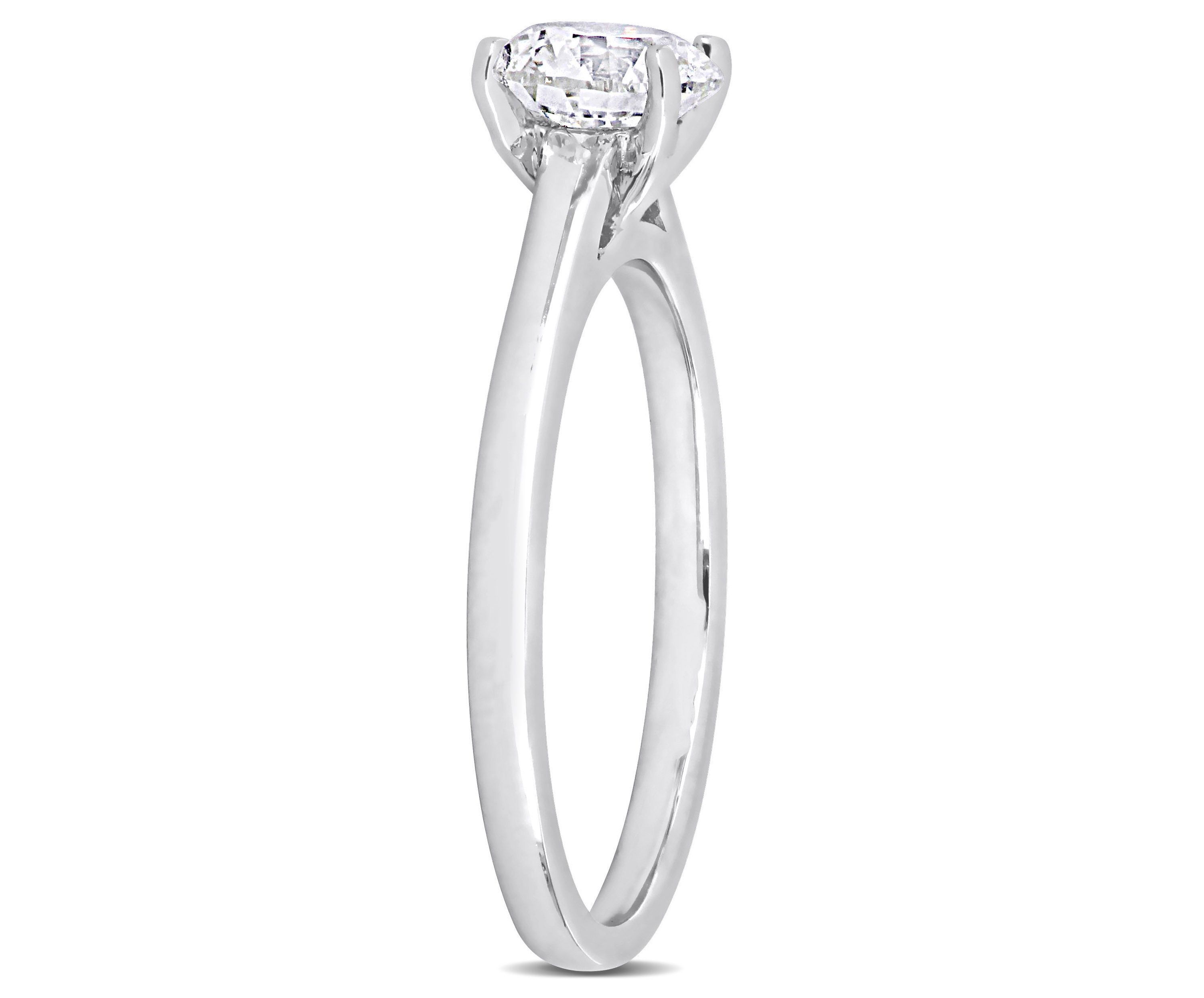 1 ct. t.w. Diamond Solitaire Engagement Ring in Platinum