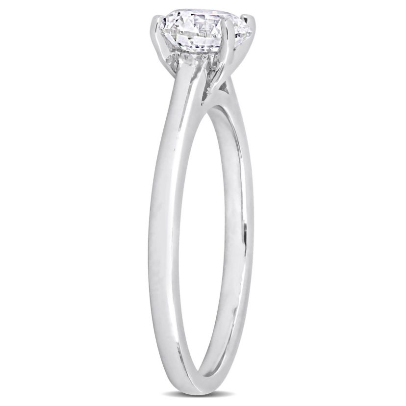 1 ct. t.w. Diamond Solitaire Engagement Ring in Platinum