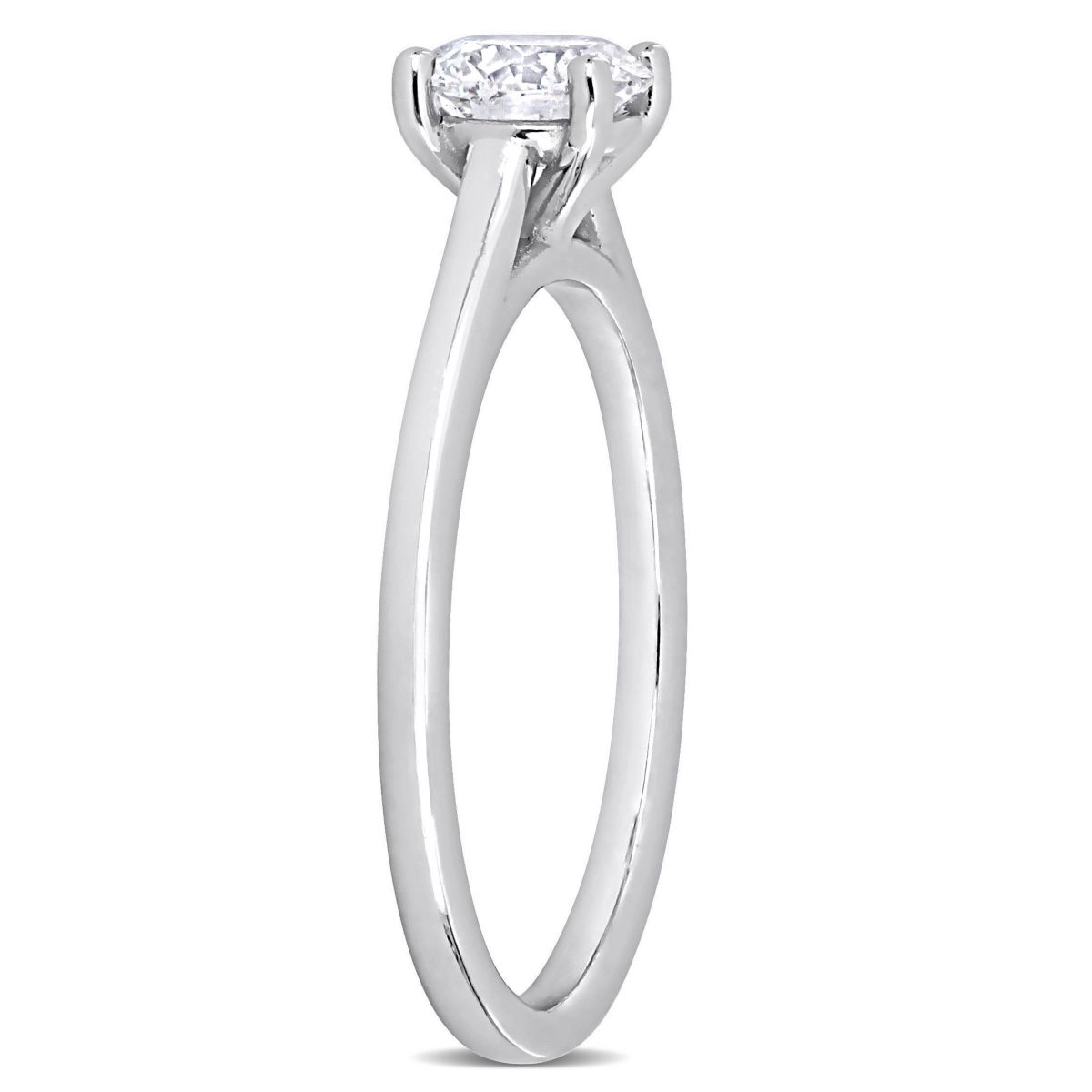 3/4 ct. t.w. Diamond Solitaire Ring in Platinum