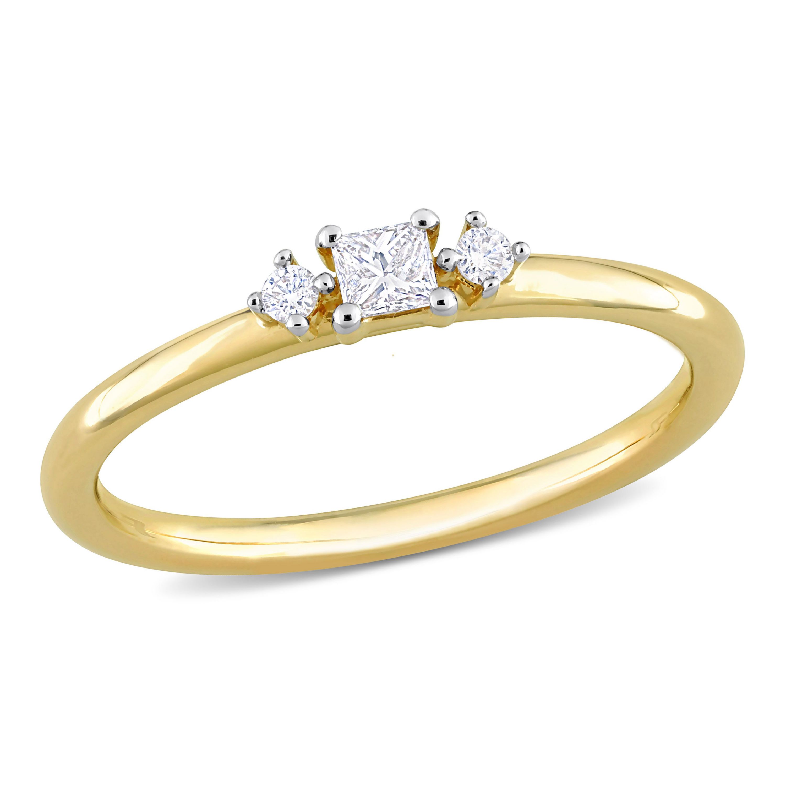 1/6 ct. t.w. Diamond 3-Stone Ring in 14K Yellow Gold