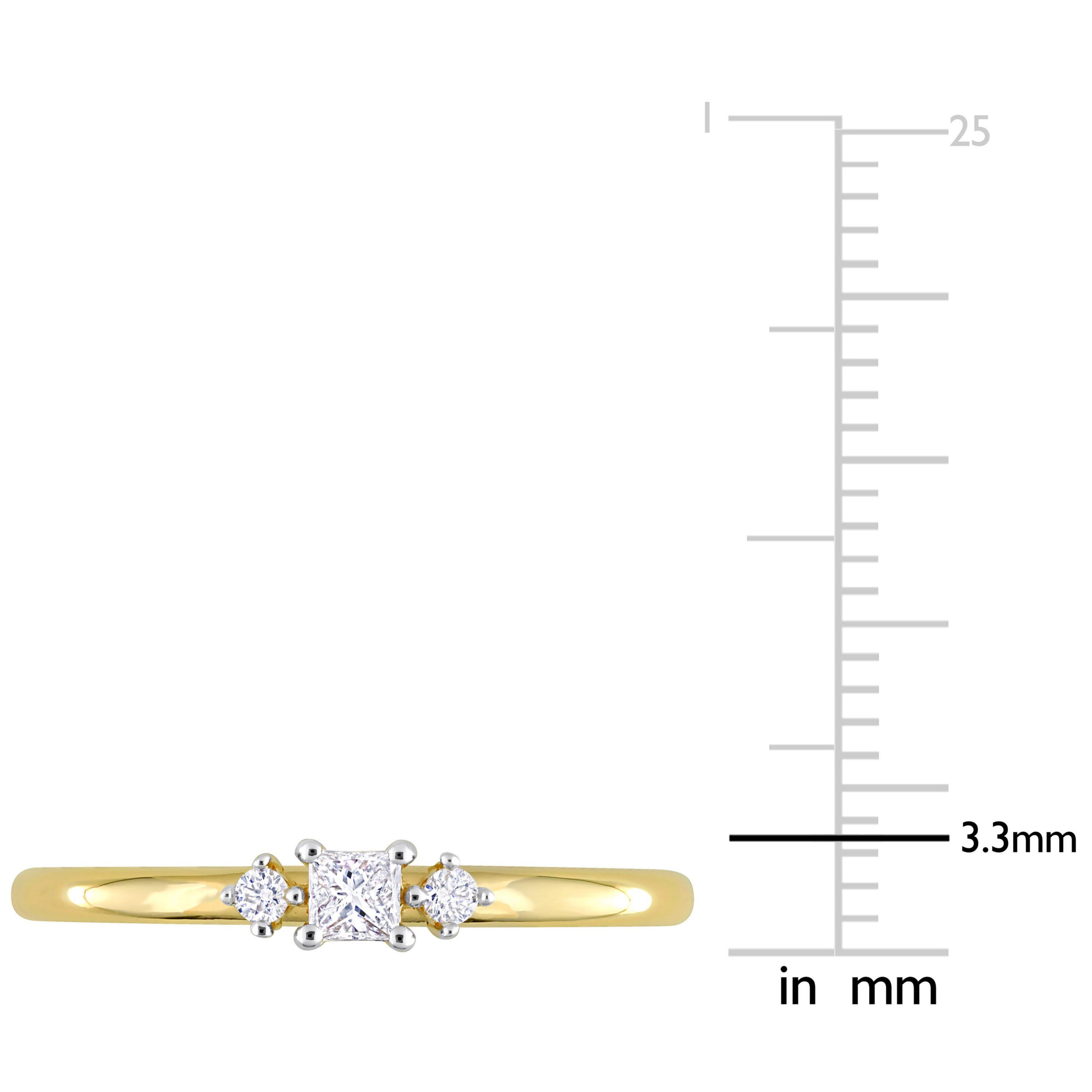 1/6 ct. t.w. Diamond 3-Stone Ring in 14K Yellow Gold