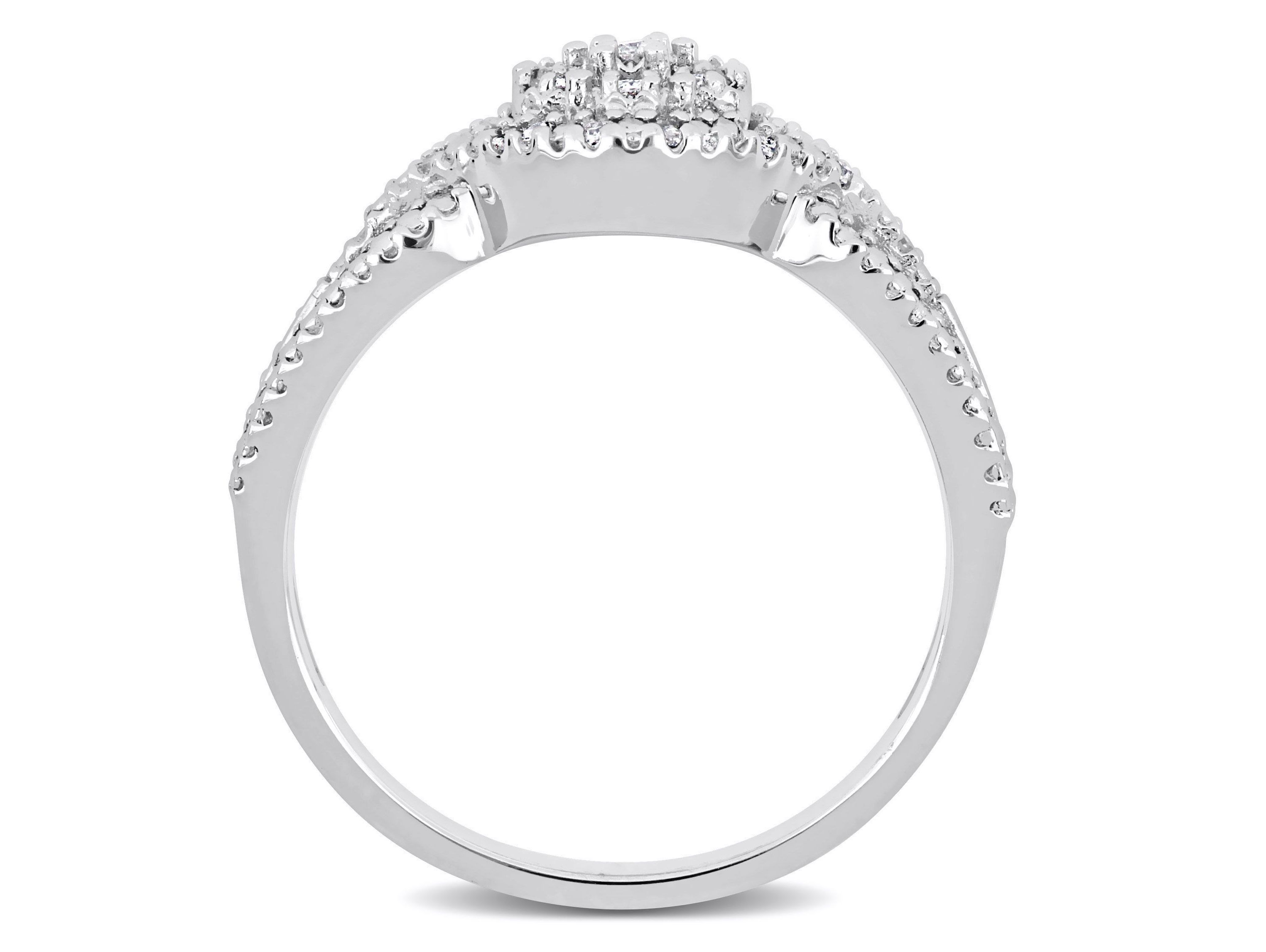 1/10 CT TW Diamond Cluster Ring in Sterling Silver