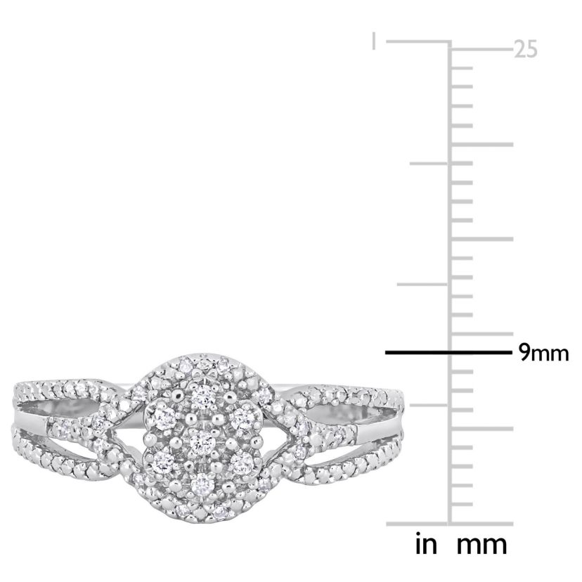 1/10 CT TW Diamond Cluster Ring in Sterling Silver