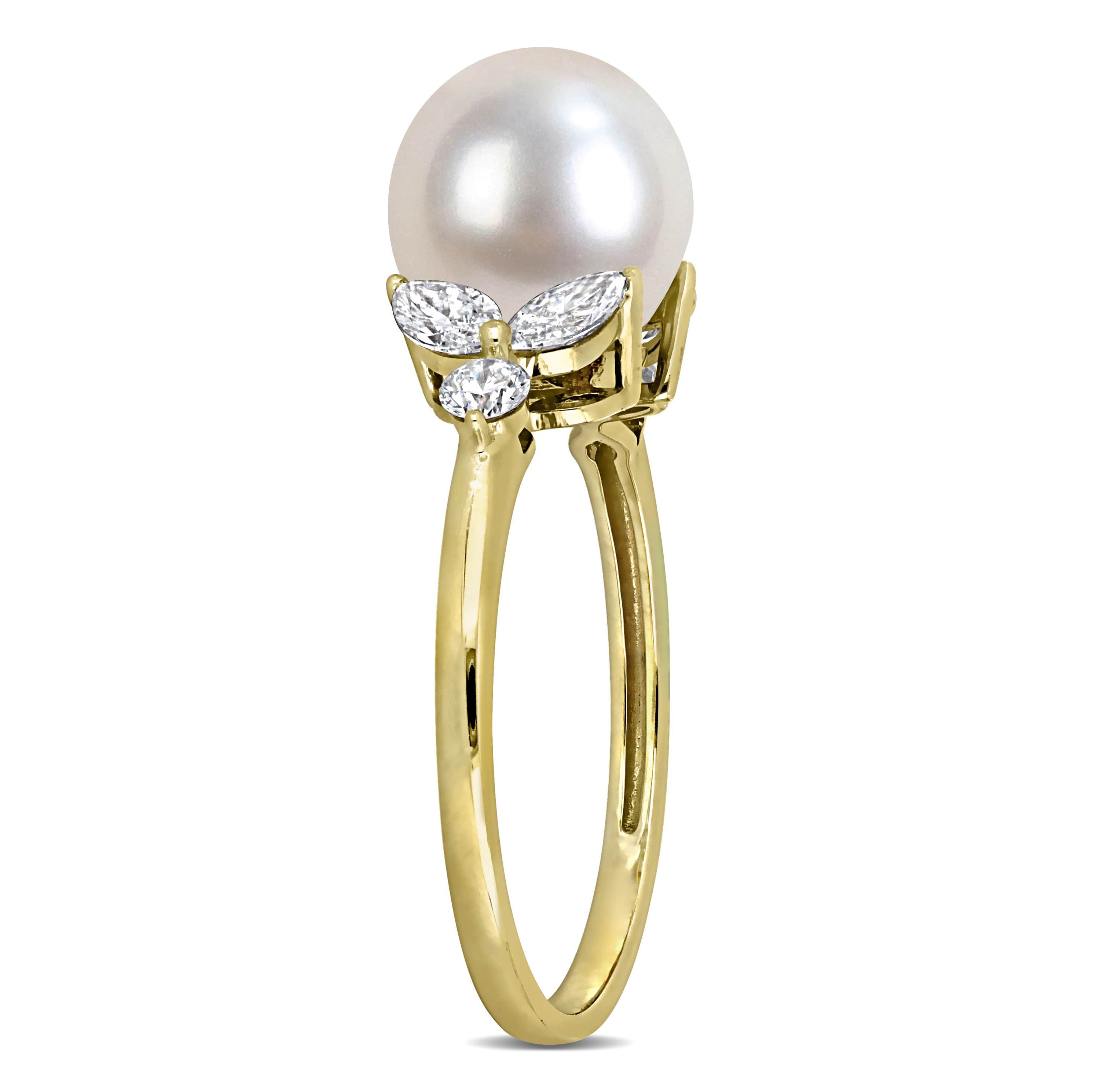 Diamond & 9-9.5mm Freshwater Cultured Pearl Ring in 14K Yellow Gold