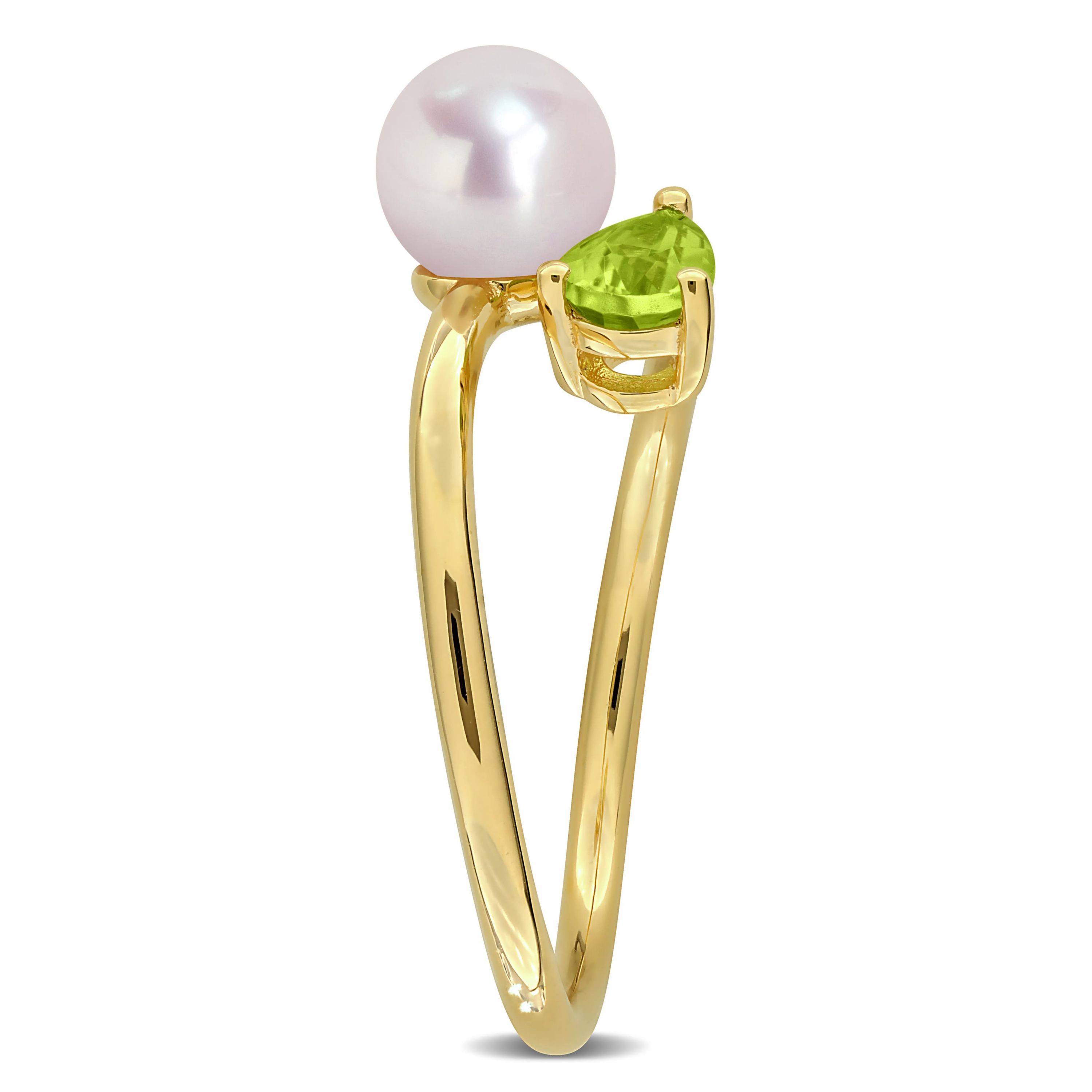 Peridot & 6-6.5mm White Freshwater Cultured Pearl Ring in Yellow Plated Sterling Silver