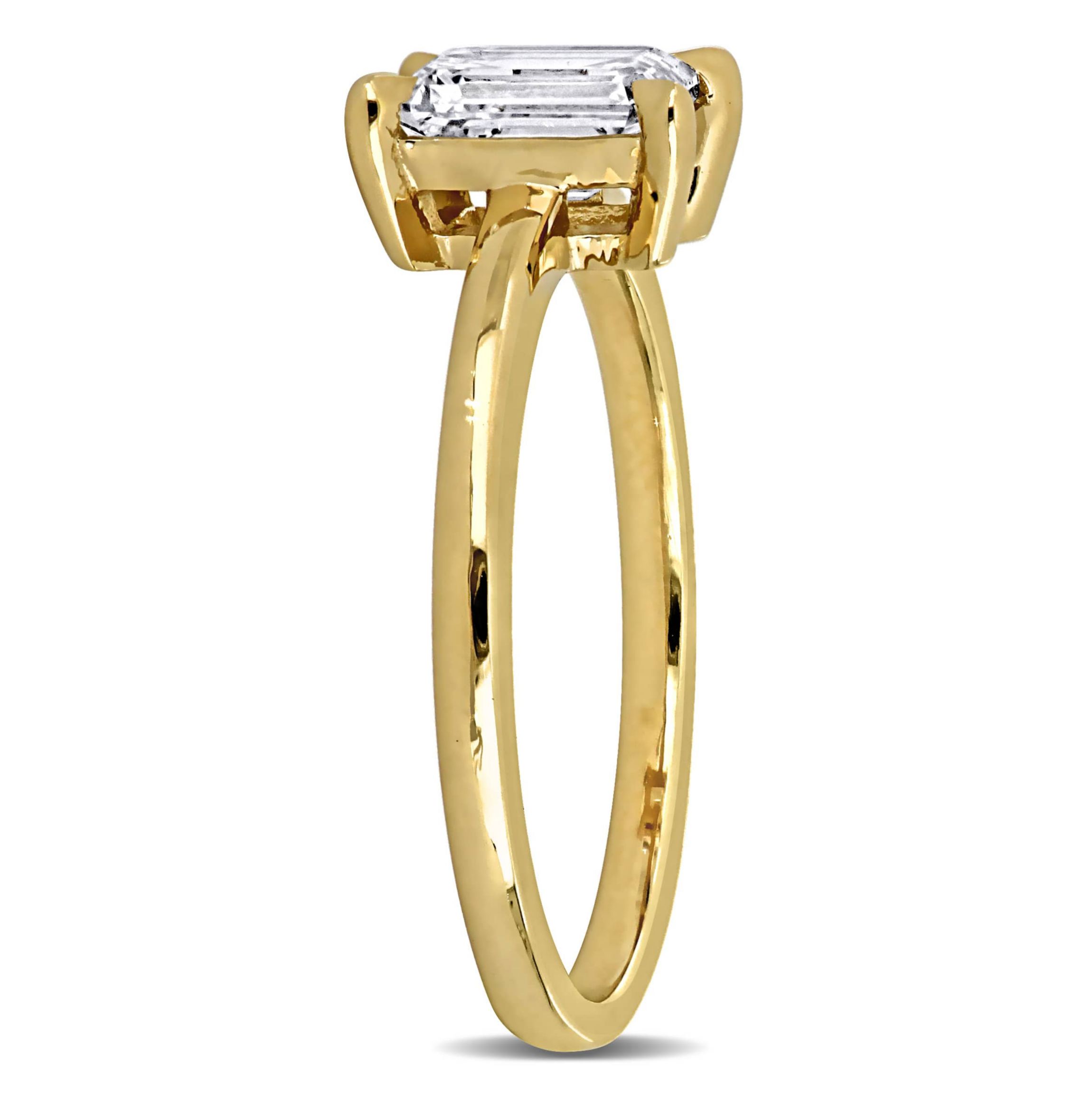 Lab Created Lab Grown Diamond Engagement Ring in 14k Yellow Gold