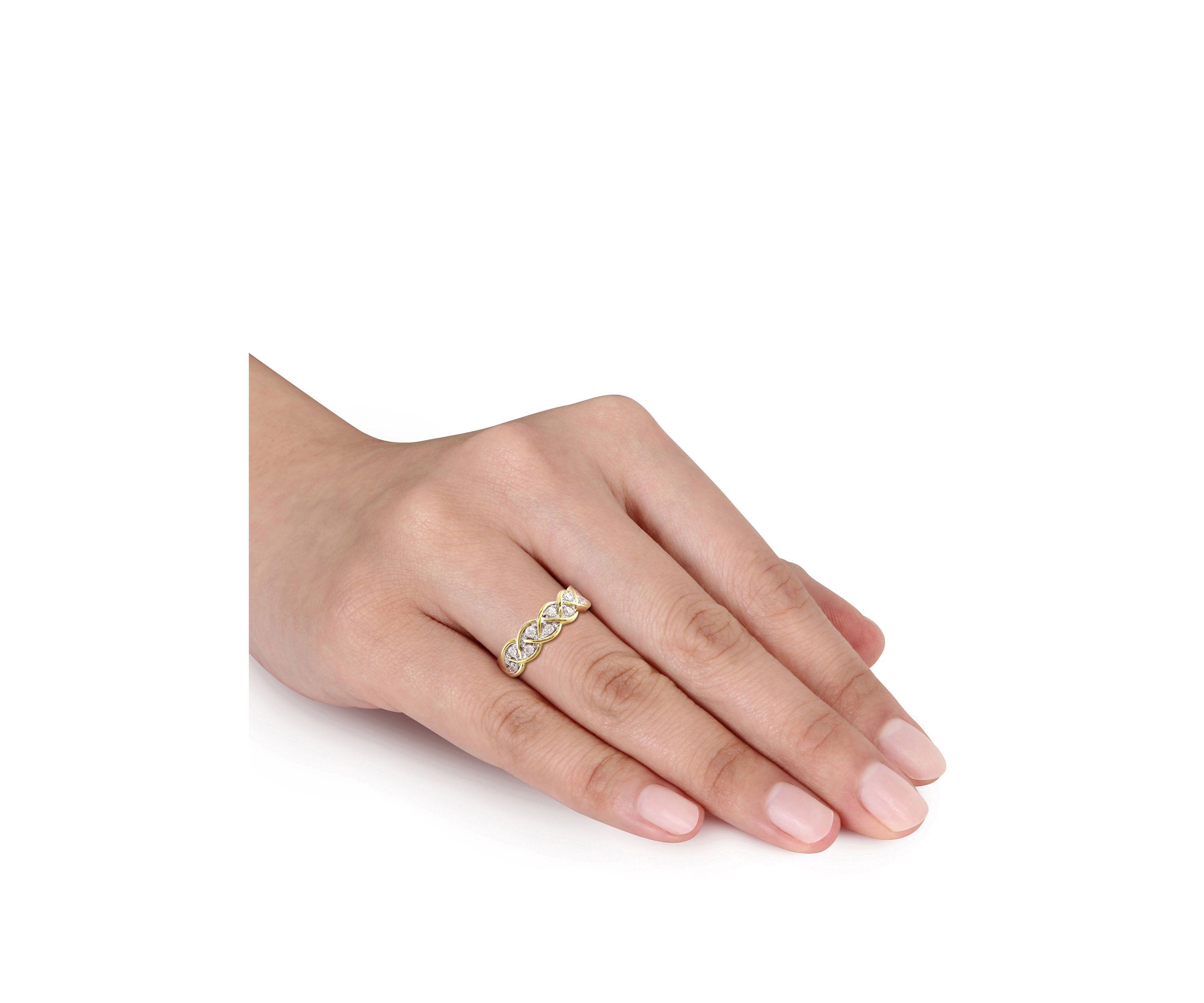 1/4 ct. t.w. Diamond Braided Anniversary Band in 10k Yellow Gold
