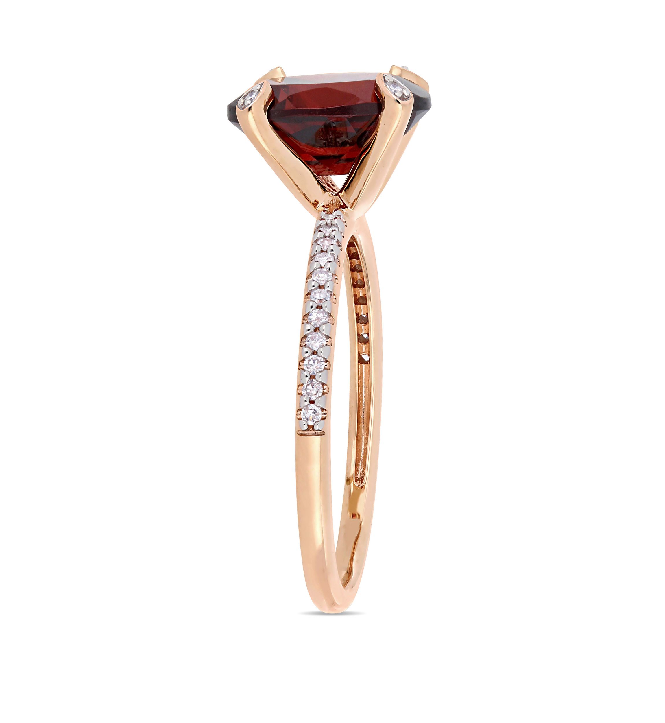 2.88 ct. t.w. Garnet and 1/10 ct. t.w. Diamond Oval Ring in 10k Rose Gold