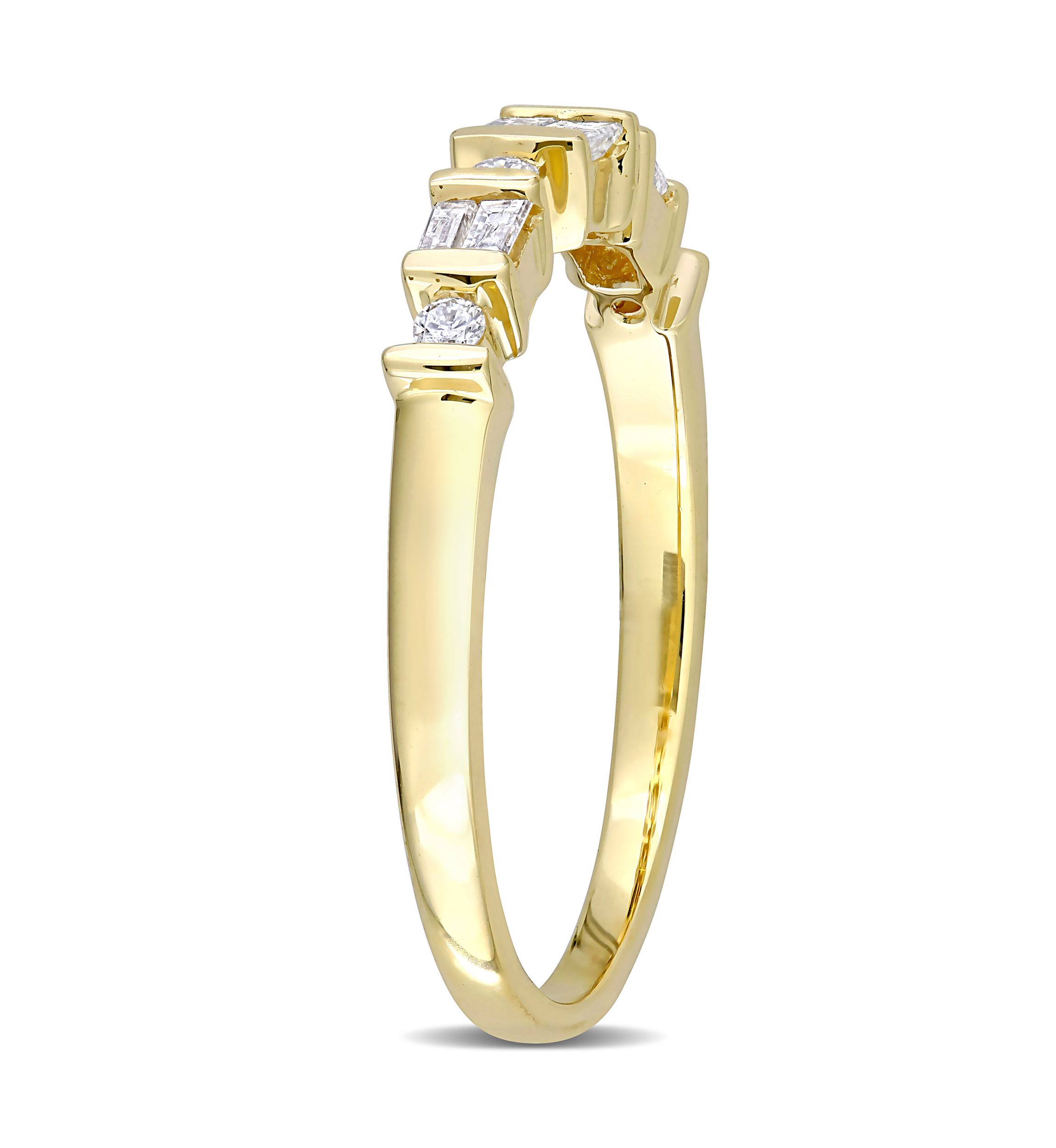 1/4 ct. t.w. Diamond Anniversary Band in 10K Yellow Gold