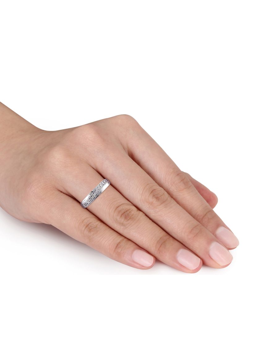 1/10 ct. t.w. Diamond Ring in 10K White Gold 