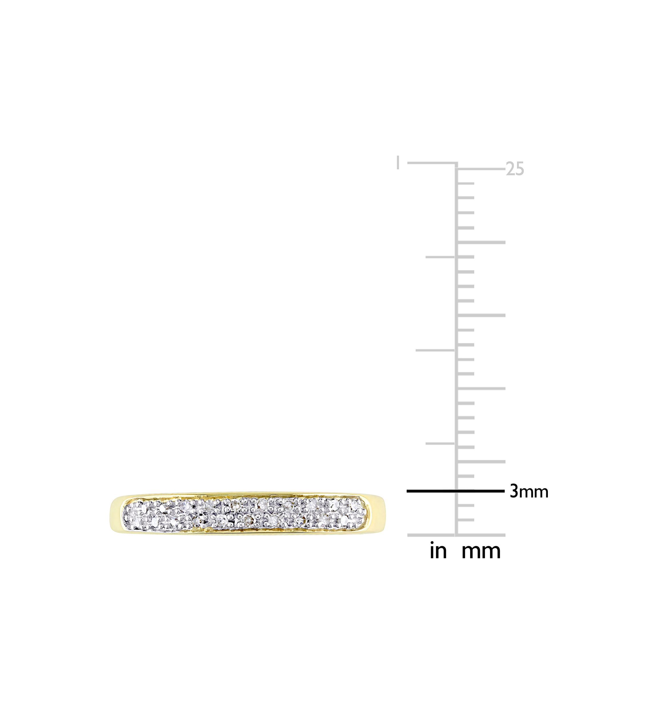 1/10 ct. t.w. Diamond Anniversary Band in 10K Yellow Gold