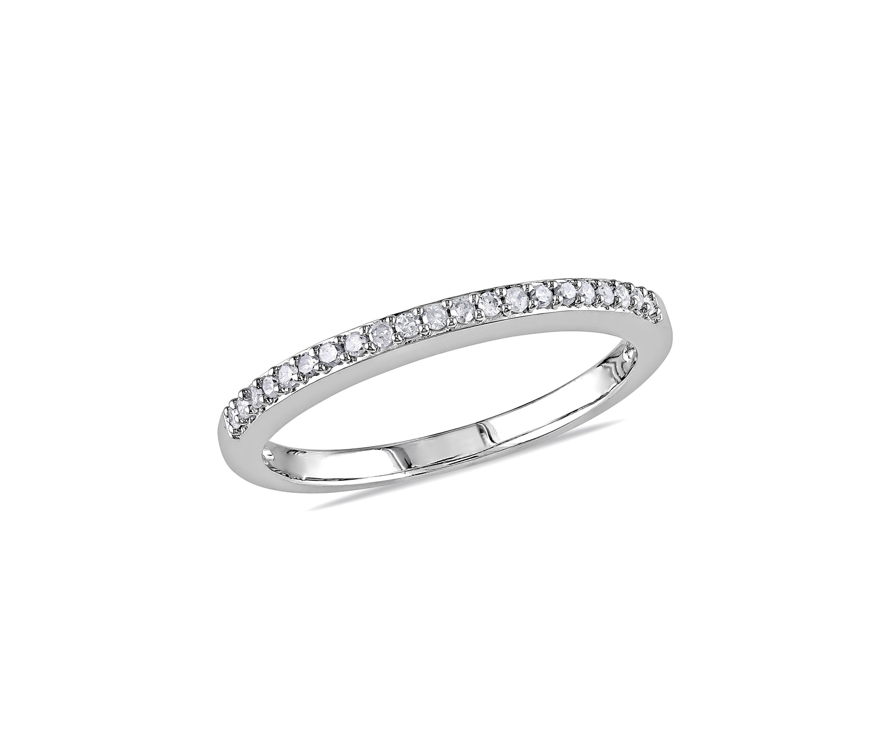 1/10 ct. t.w. Diamond Wedding Band in 10K White Gold