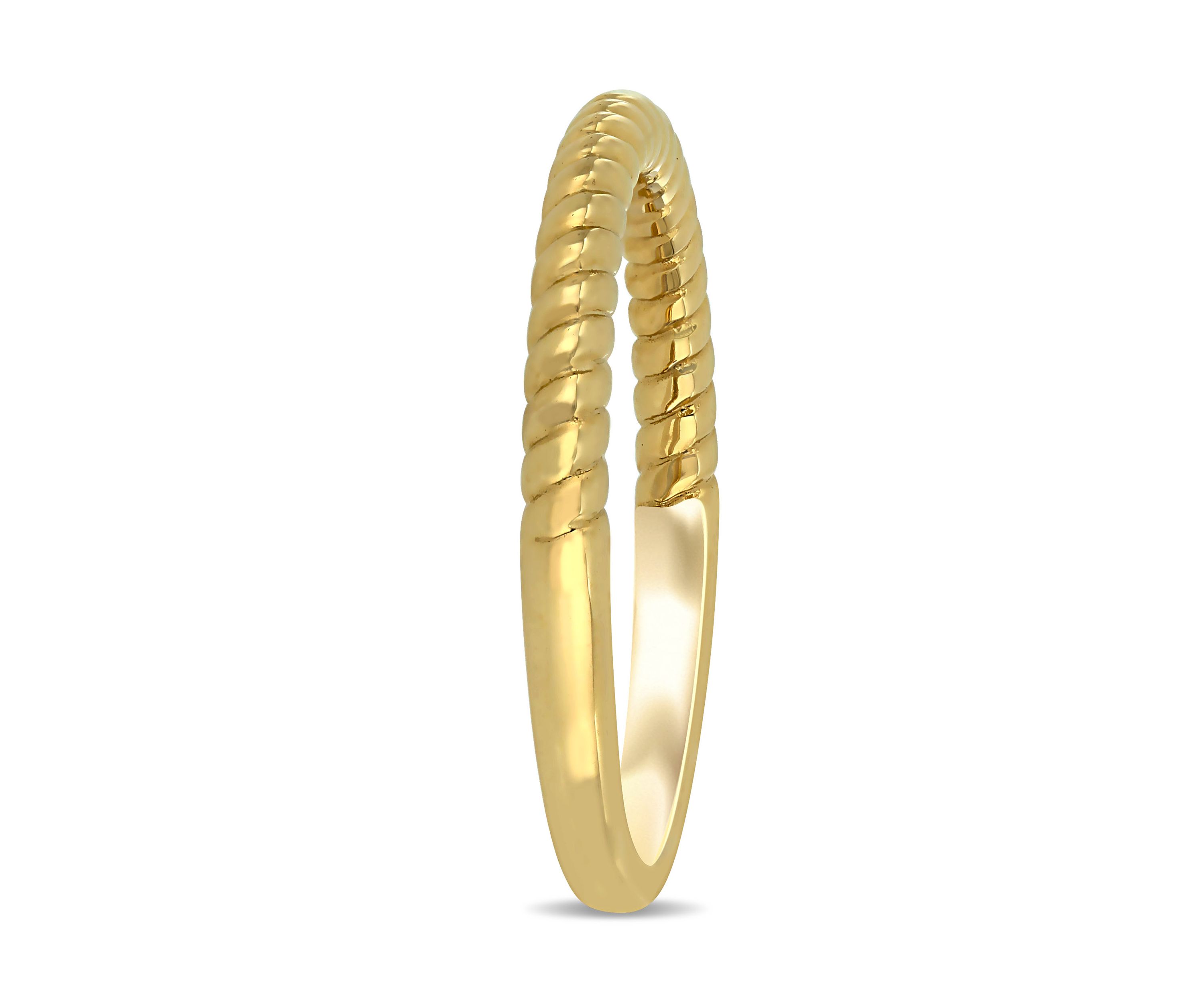 Wedding Band with Twist Design in 14K Yellow Gold