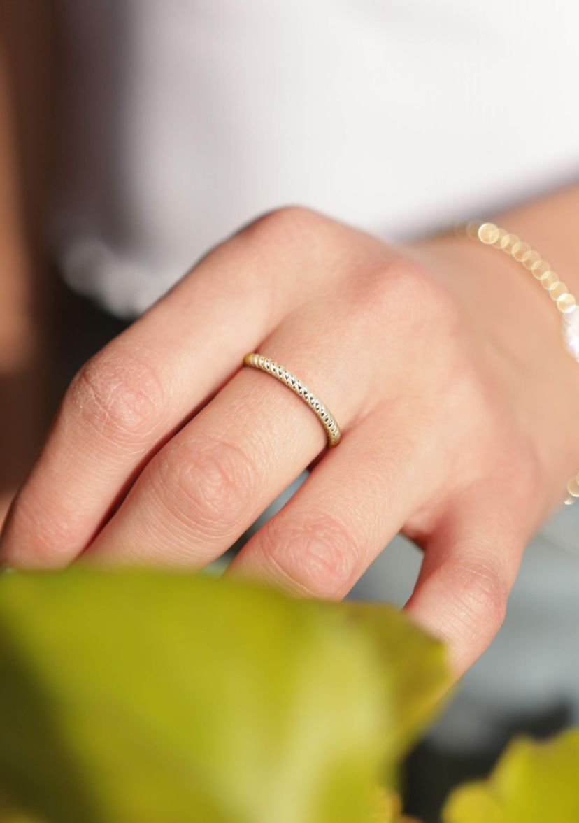 Wedding Band with Twist Design in 14K Yellow Gold