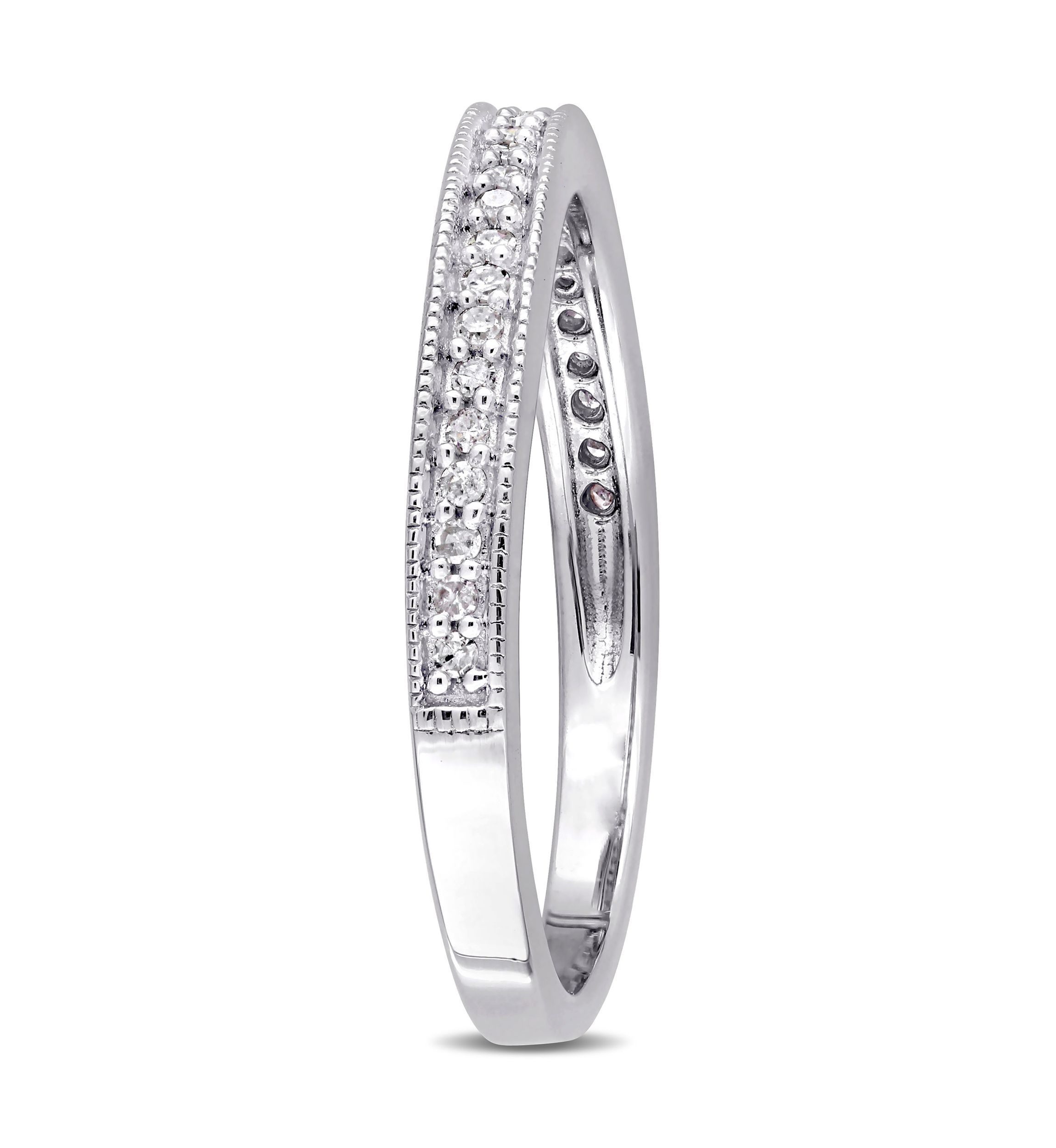 1/8 ct. t.w. Diamond Wedding Band in Sterling Silver