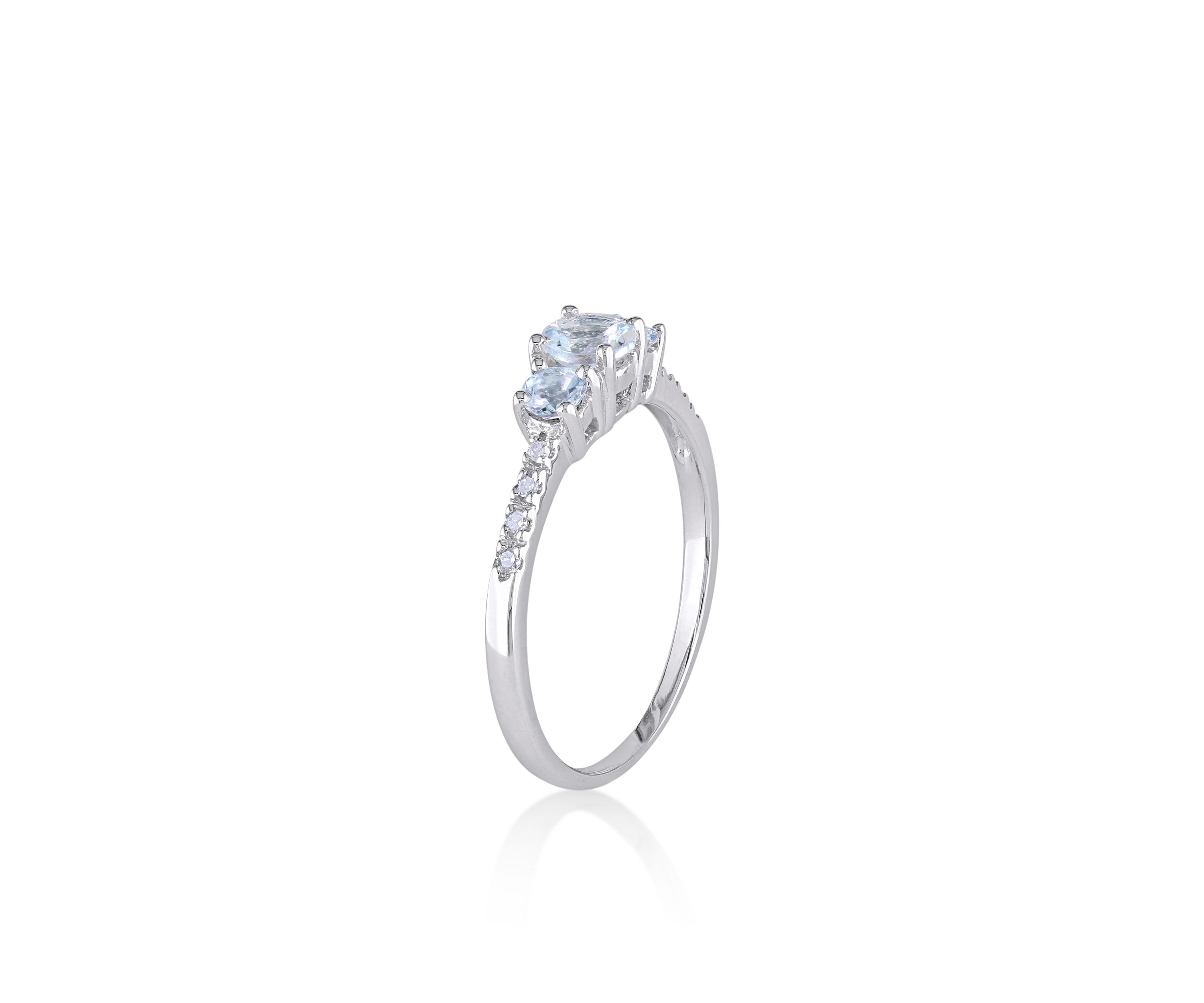 10k White Gold Aquamarine and Diamond Ring