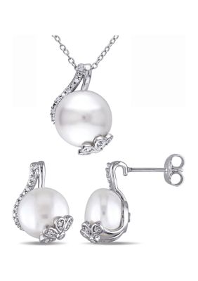 Belk & Co 2-Piece Set Cultured Freshwater Pearl and 1/5 ct. t.w. Diamond Twist Stud Earrings and Necklace in Sterling Silver