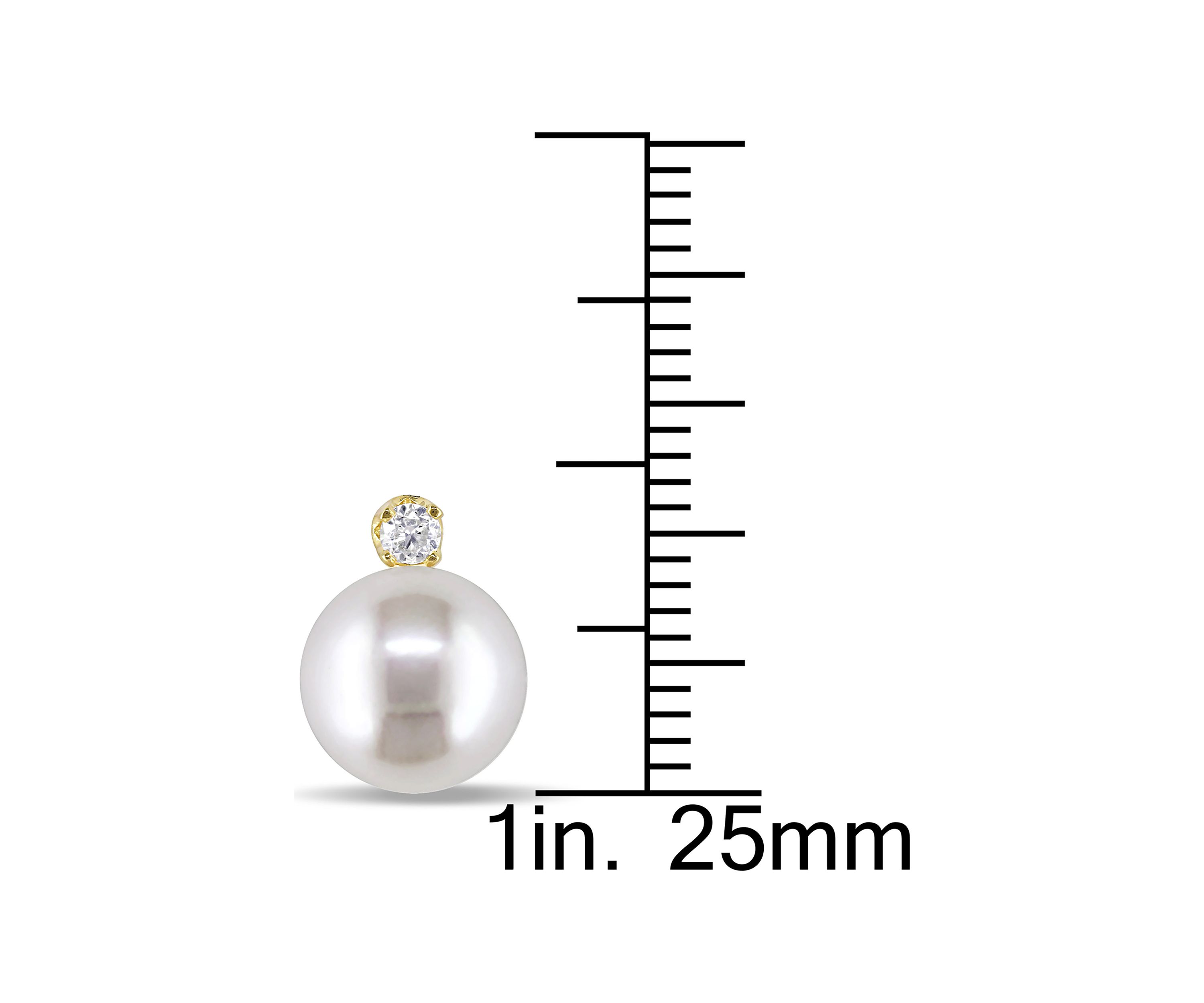8-9 Millimeter Cultured Freshwater Pearl and 1/10 ct. t.w. Diamond Stud Earrings in 14k Yellow Gold