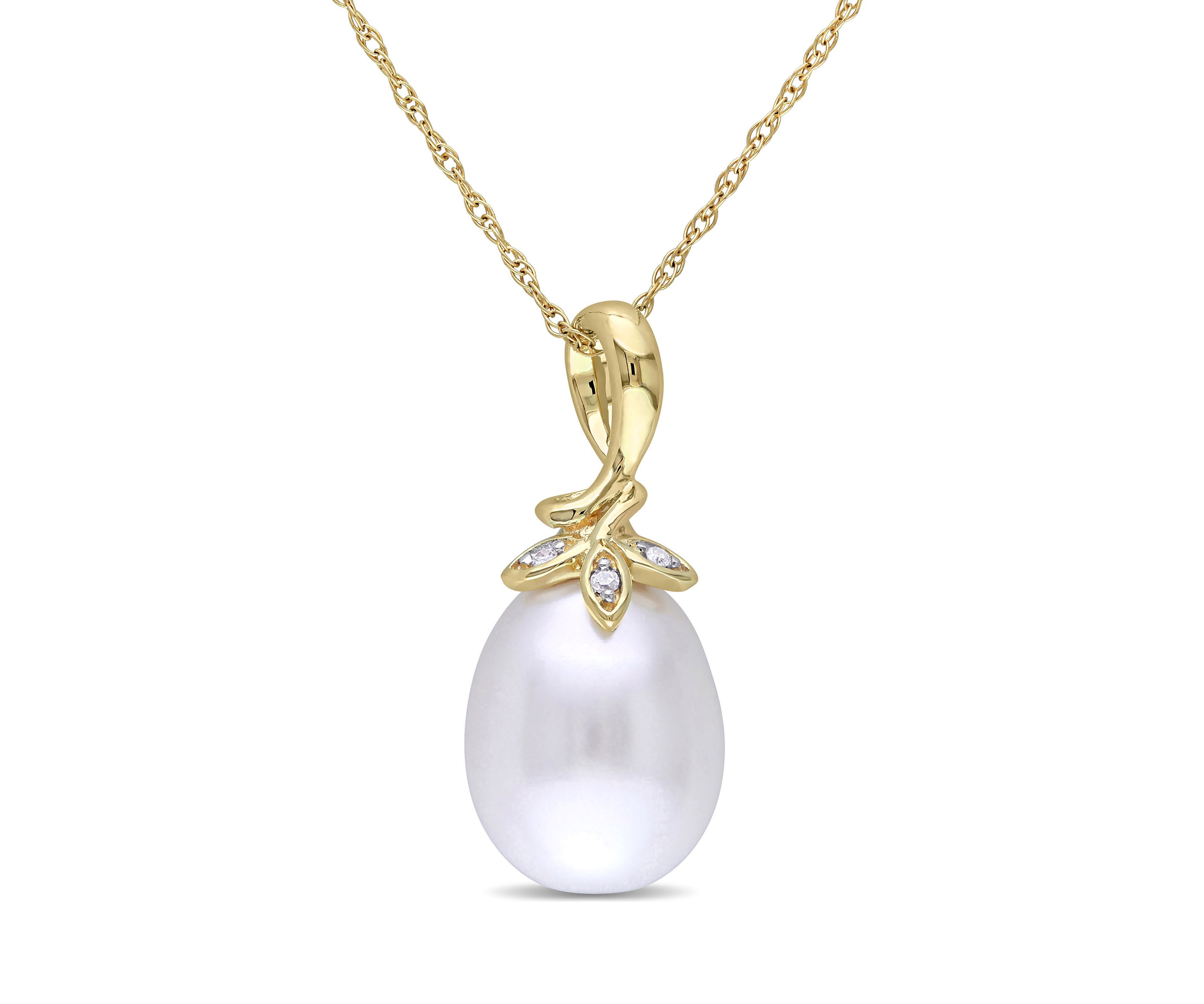 9-10 Millimeter Cultured Freshwater Pearl and Diamond Accent Twist Pendant with Chain in 10k Yellow Gold