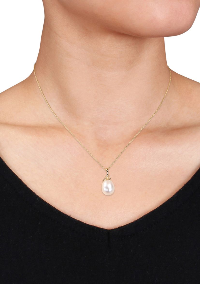 9-10 Millimeter Cultured Freshwater Pearl and Diamond Accent Twist Pendant with Chain in 10k Yellow Gold