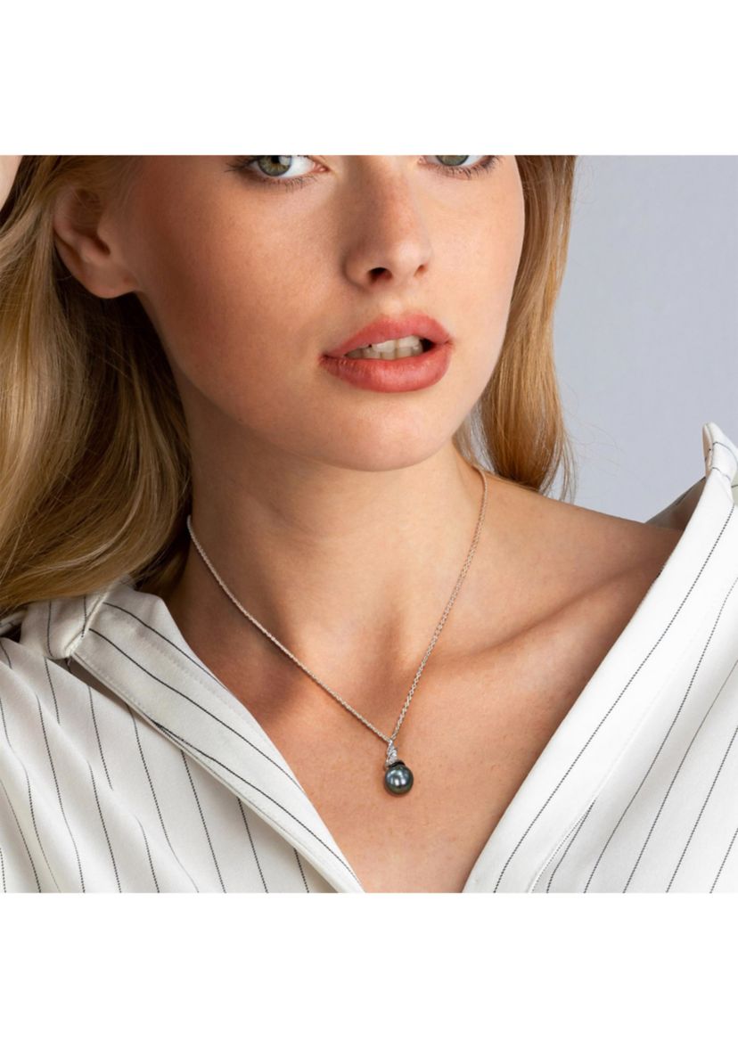 9.5 Millimeter Tahitian Cultured Pearl and 1/10 ct. t.w. Diamond Twist Necklace in Sterling Silver