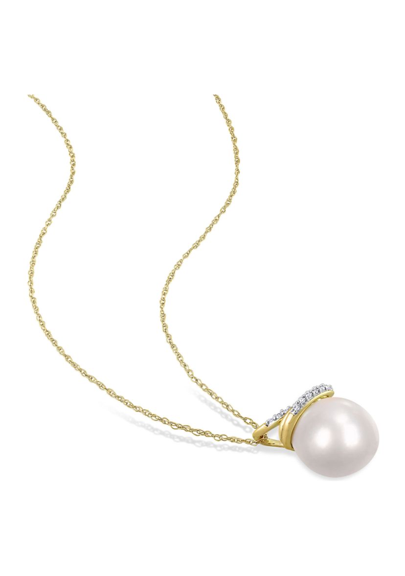 9-10mm South Sea Cultured Pearl and 1/10 CT TW Diamond Wrap Pendant with Chain in 10k Yellow Gold