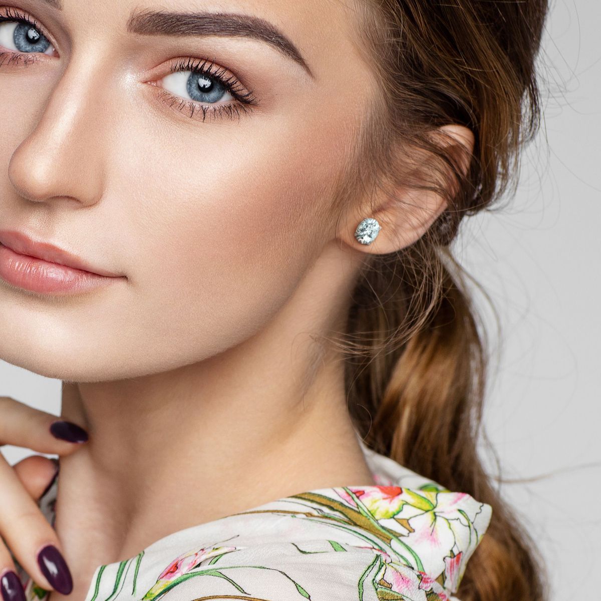 3 CT TGW Oval Aquamarine Earrings in Sterling Silver