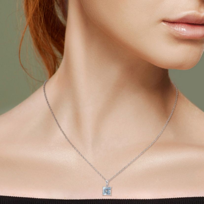 1.5 ct. t.g.w. Sky Blue Topaz Solitaire Pendant with Chain in Sterling Silver